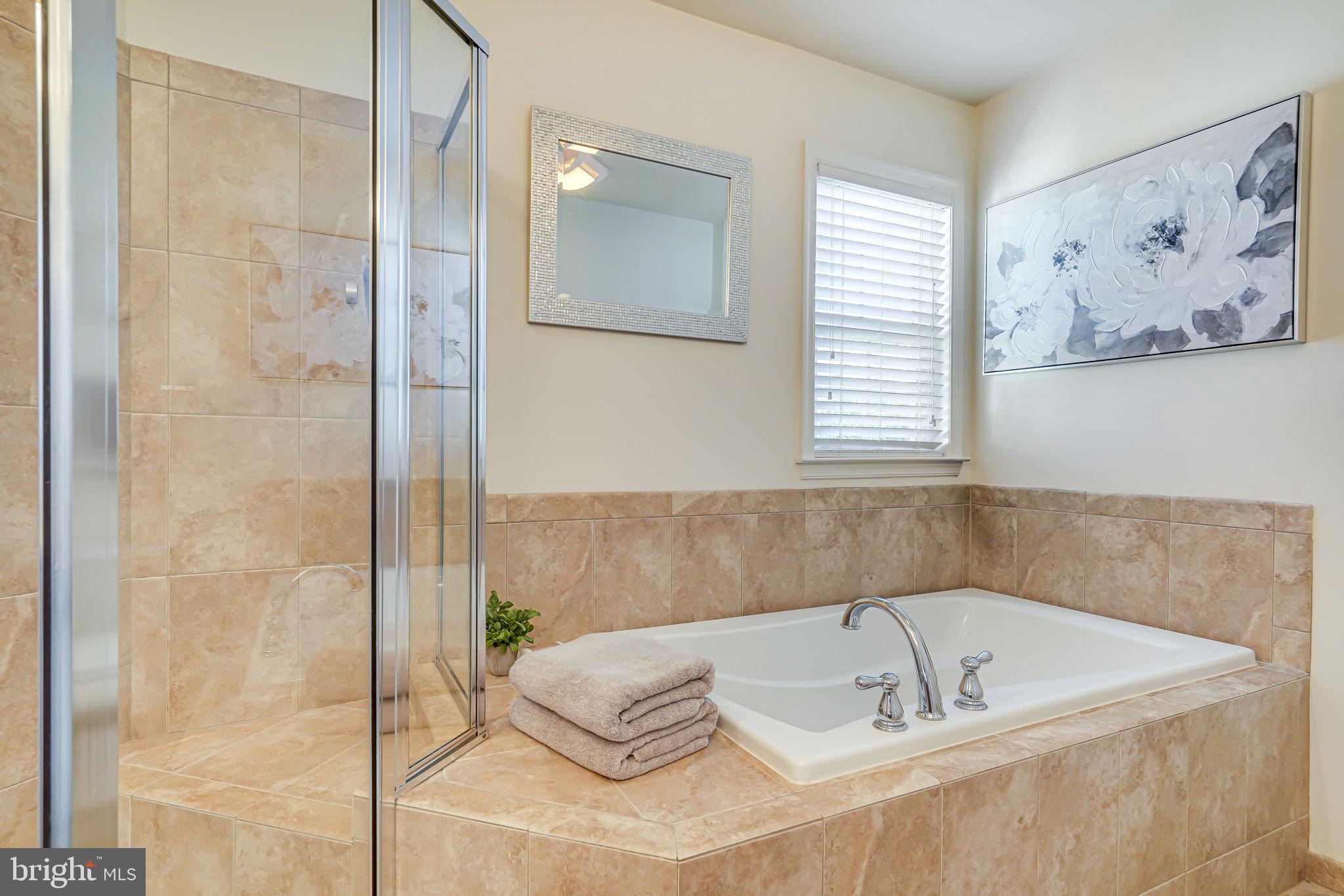 42377 Trellis SQUARE