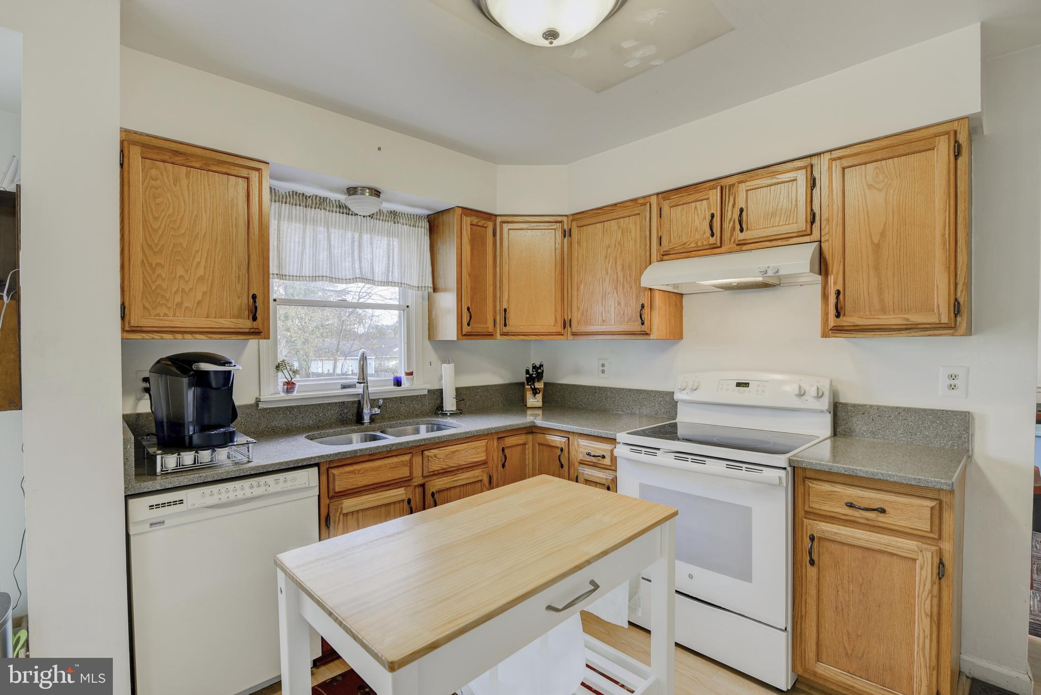 206 Pershing AVENUE NW