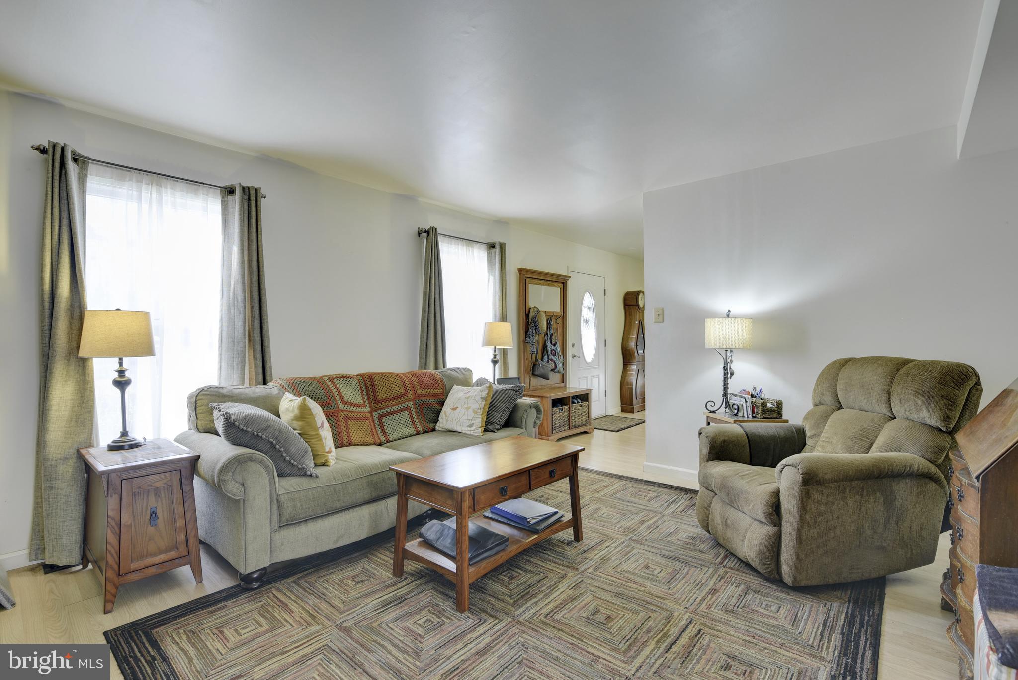 206 Pershing AVENUE NW