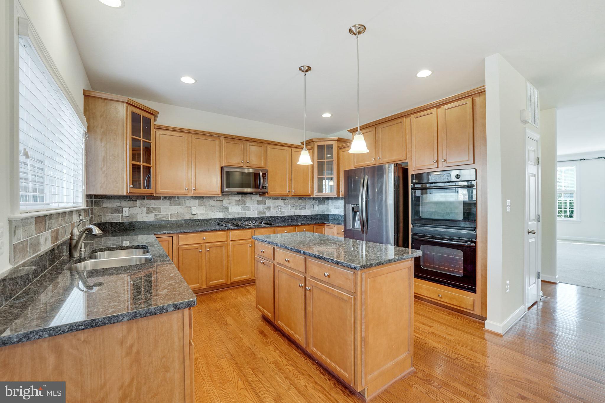 1606 Kinnaird TERRACE NE