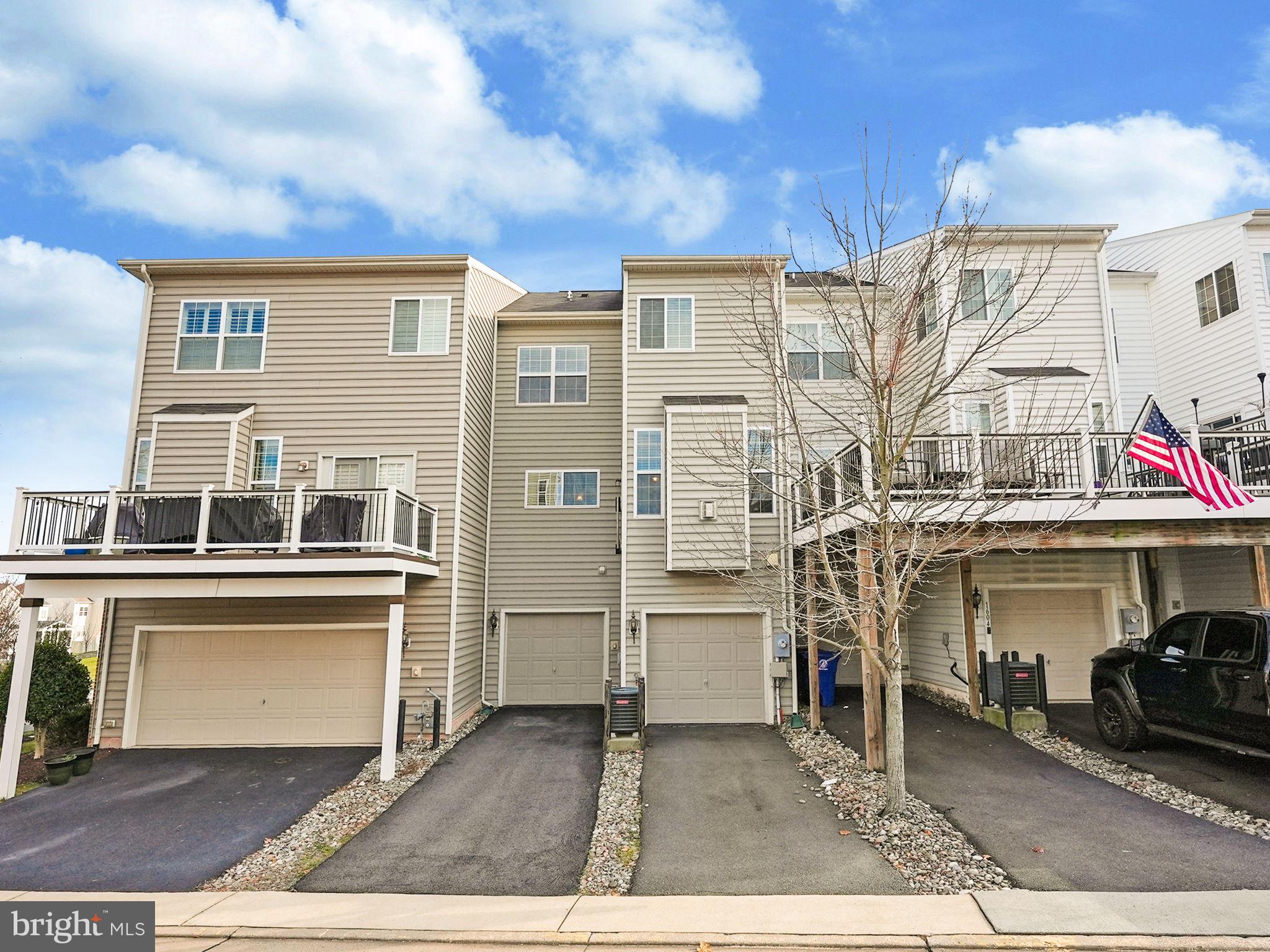1606 Kinnaird TERRACE NE
