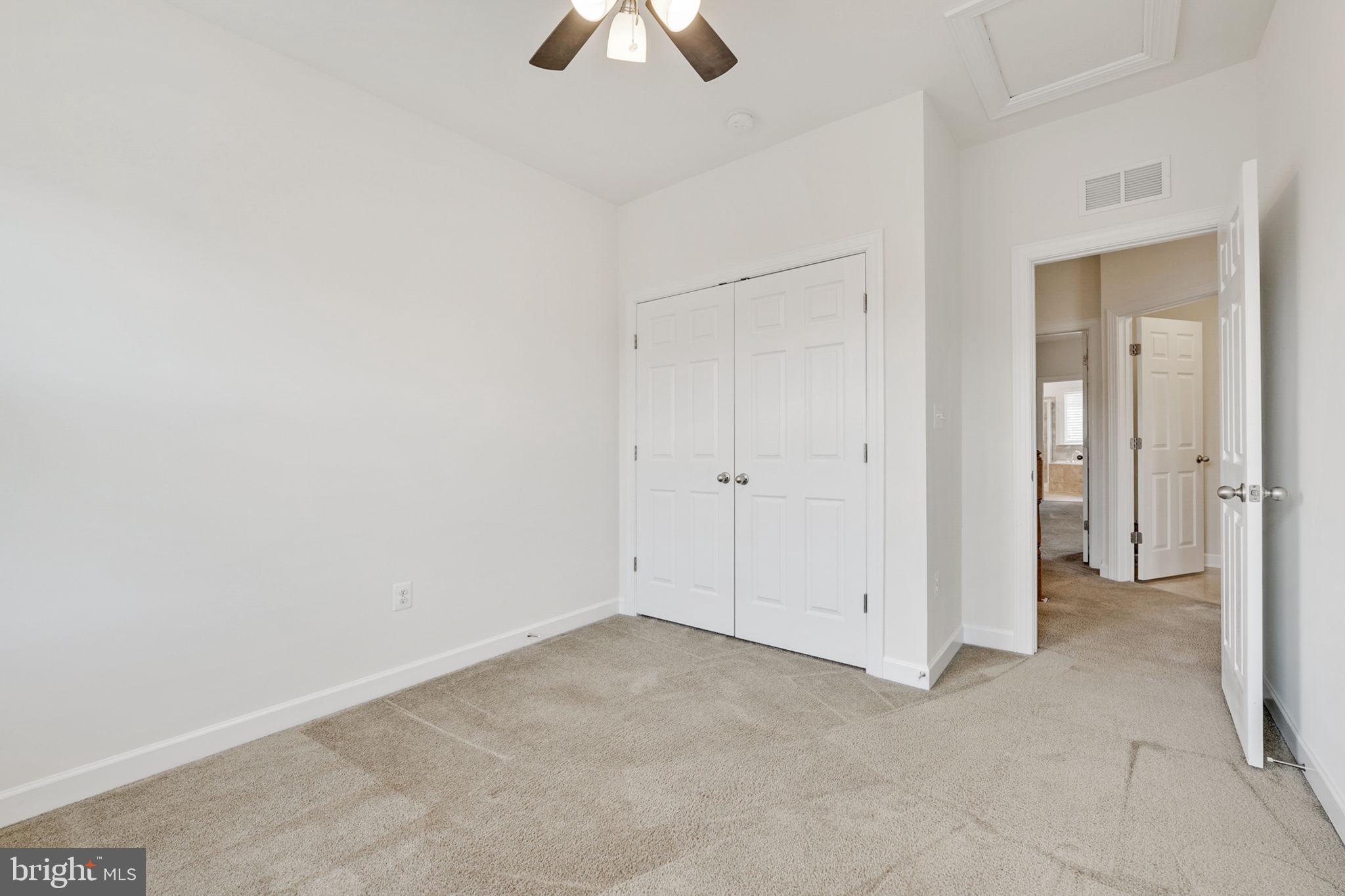 1606 Kinnaird TERRACE NE