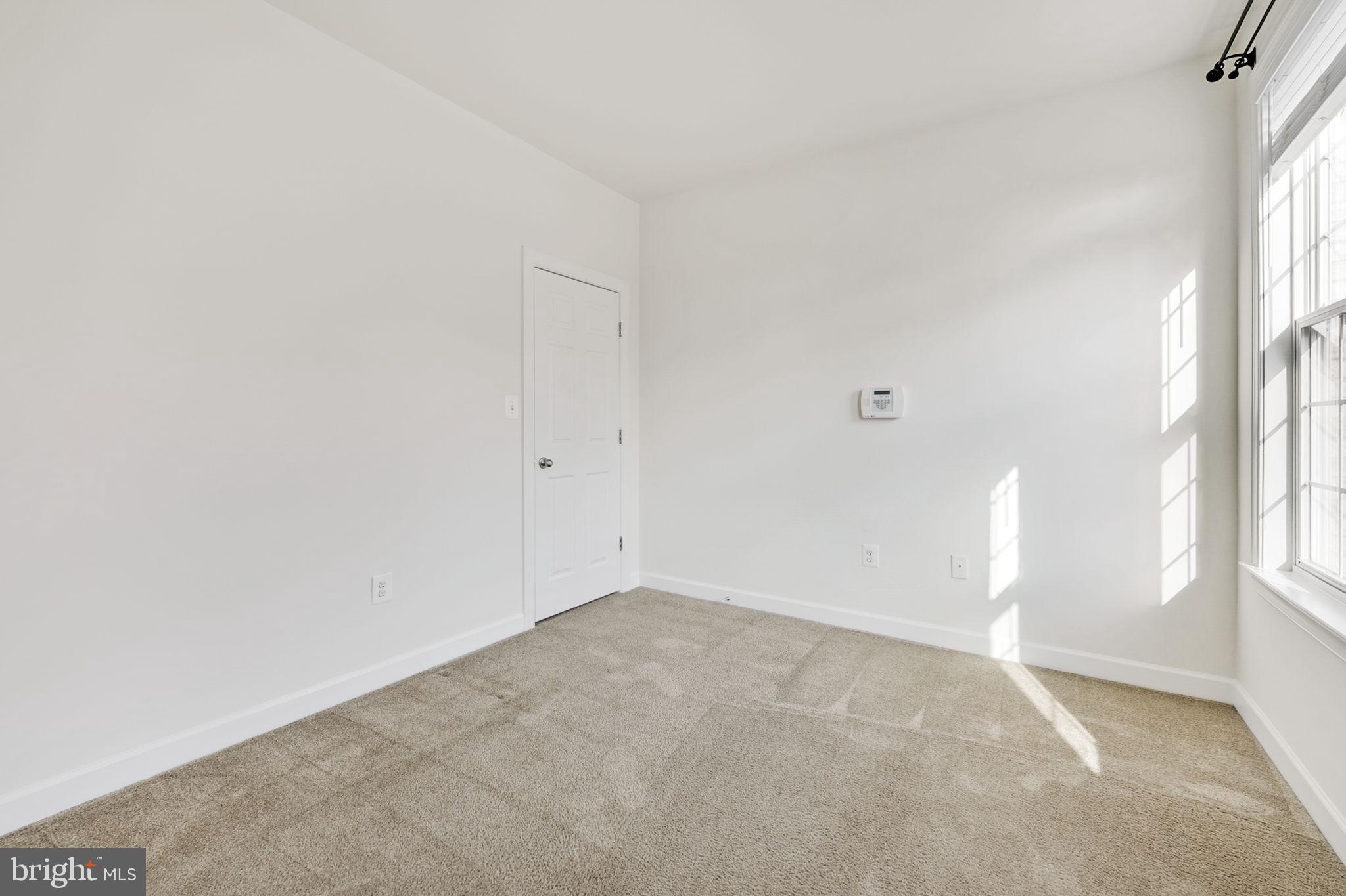1606 Kinnaird TERRACE NE