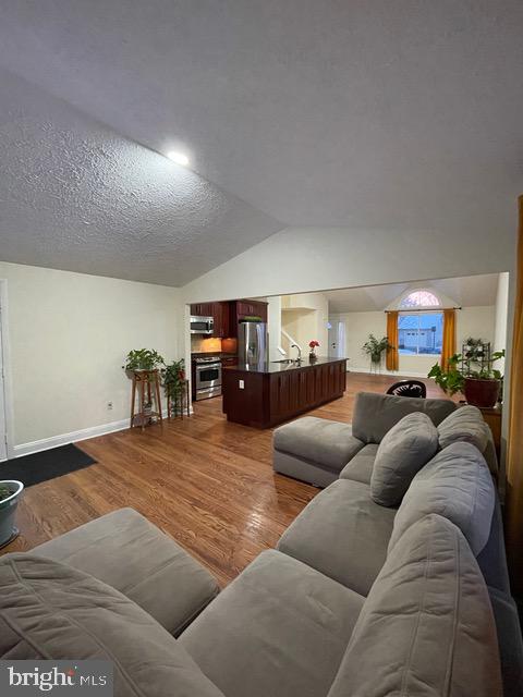 402 Kojun COURT