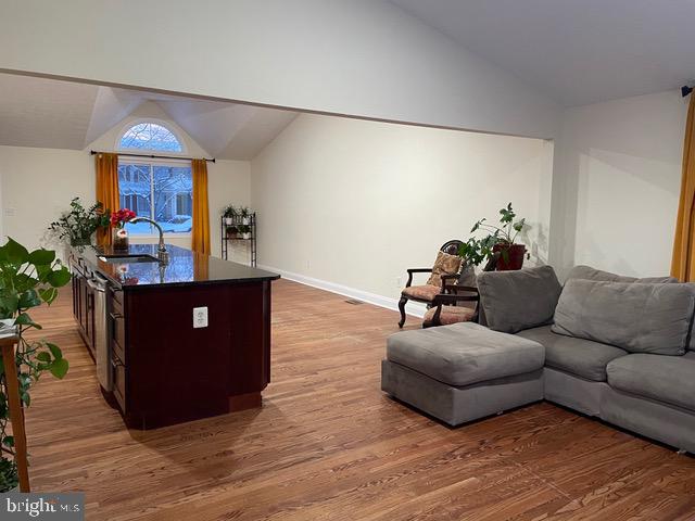 402 Kojun COURT