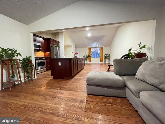 402 Kojun COURT