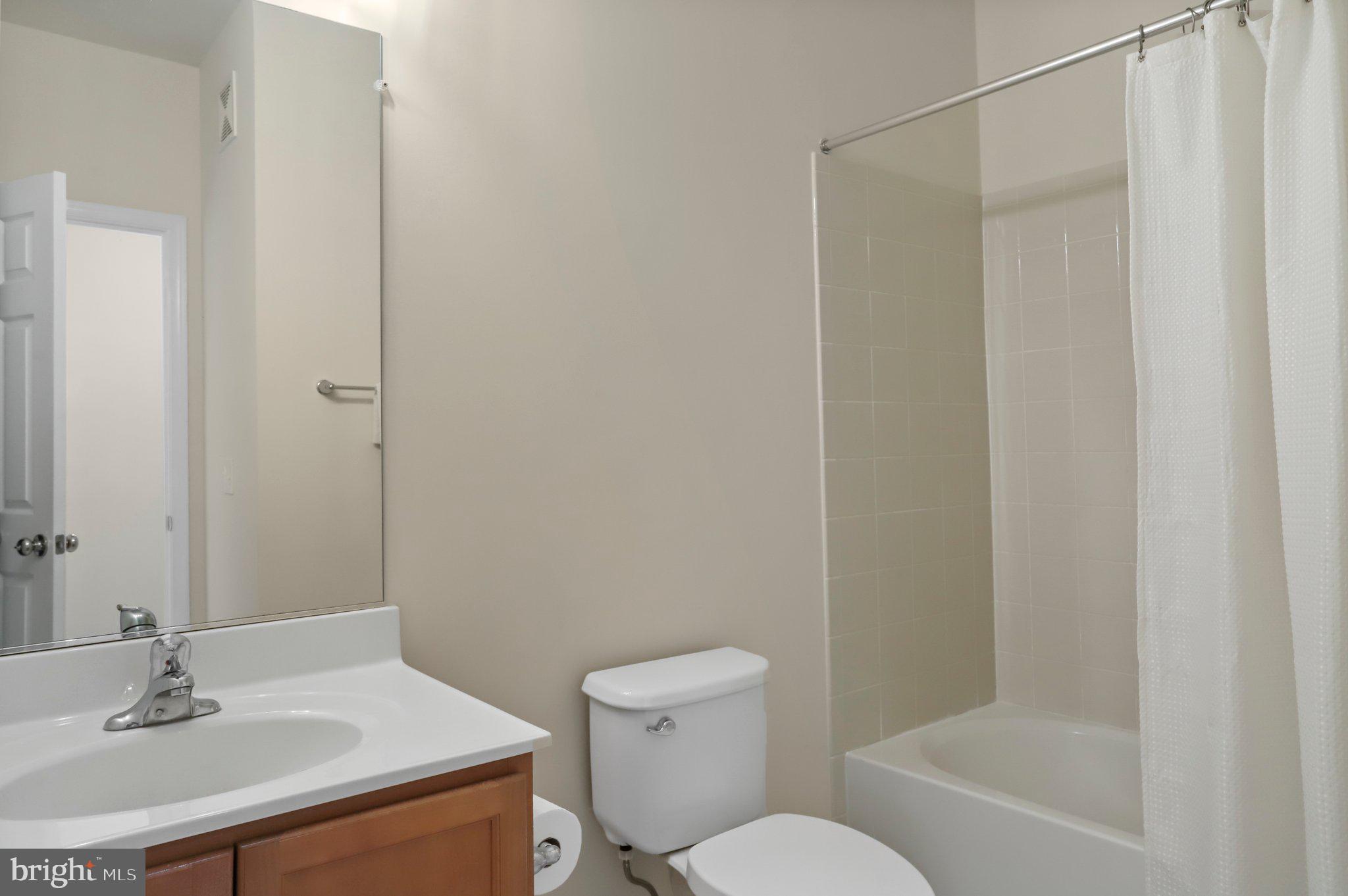 42827 Burrell SQUARE