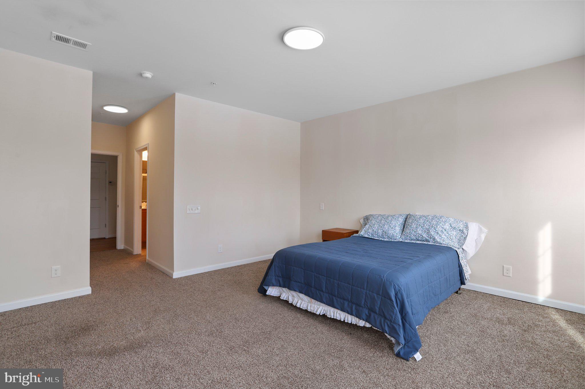 42827 Burrell SQUARE