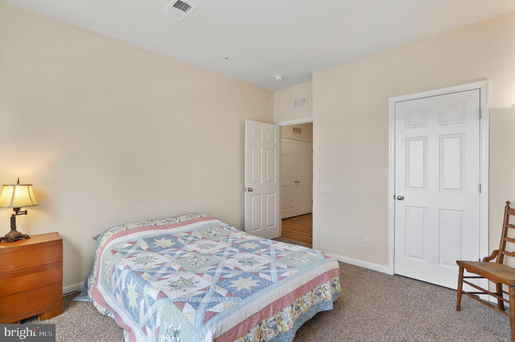 42827 Burrell SQUARE