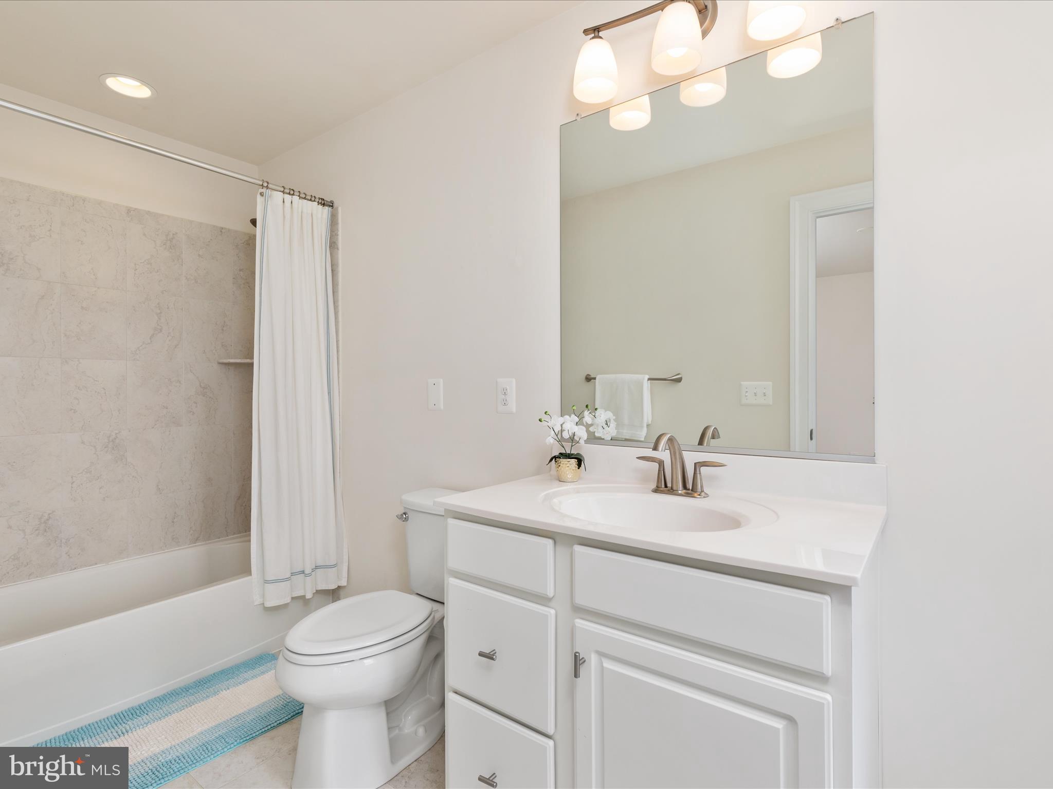 41569 White Yarrow Ct