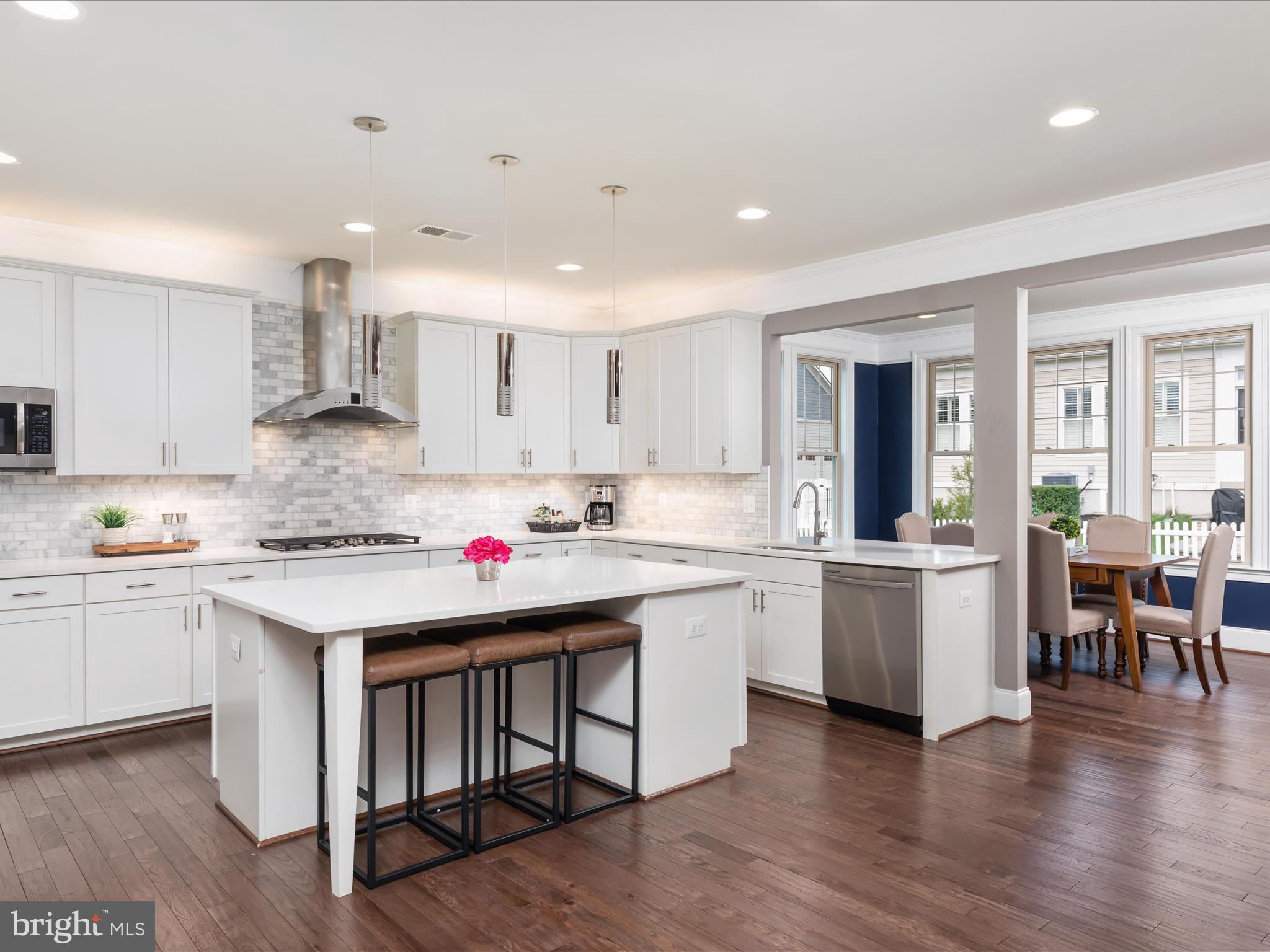 41569 White Yarrow Ct