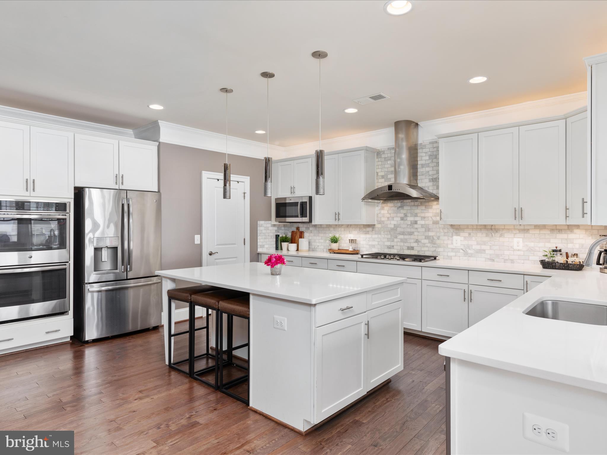 41569 White Yarrow Ct