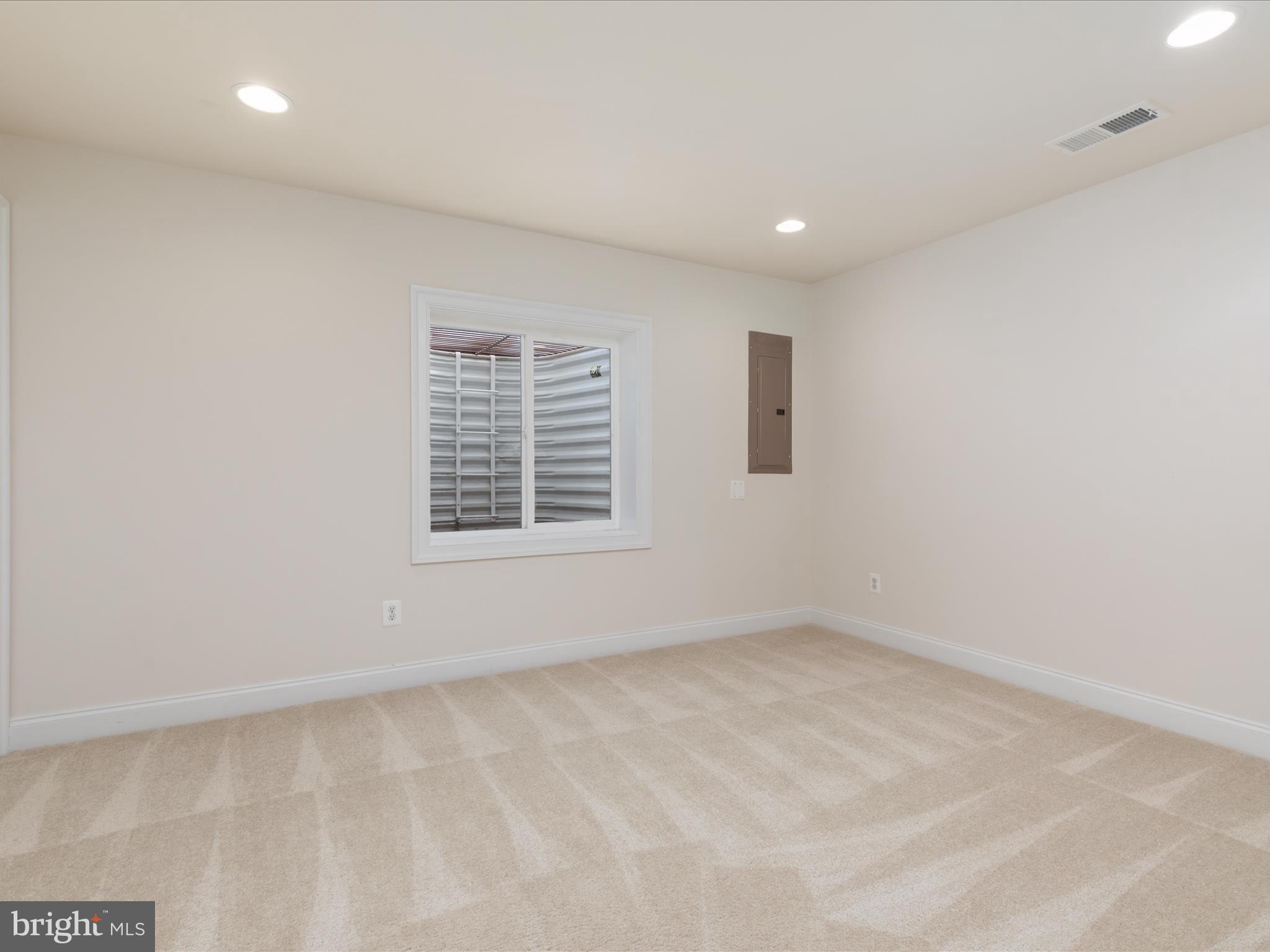 41569 White Yarrow Ct
