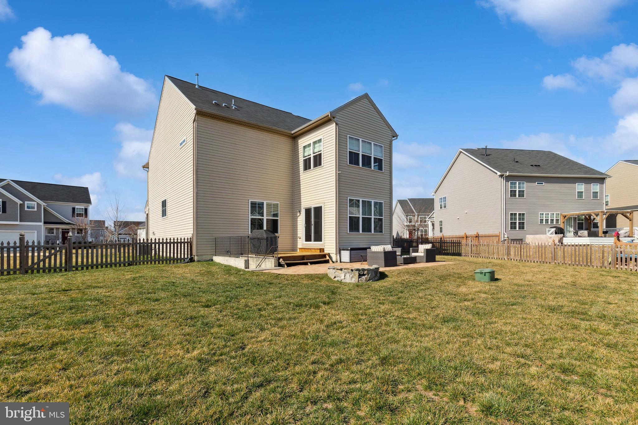 800 Dunraven Way