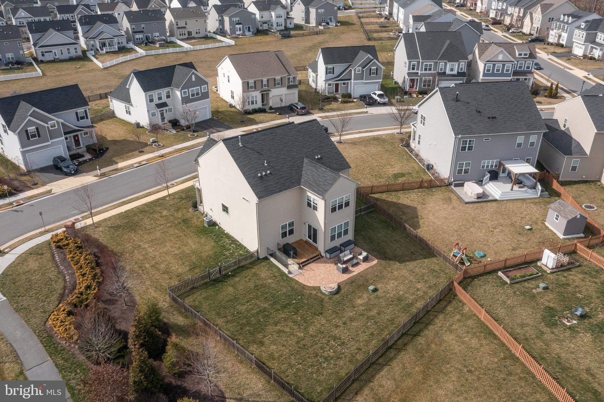 800 Dunraven Way