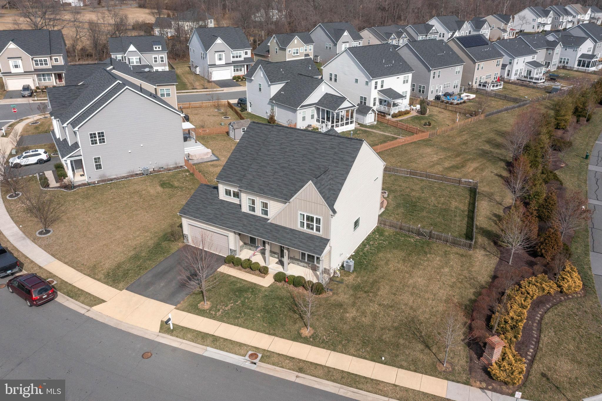 800 Dunraven Way