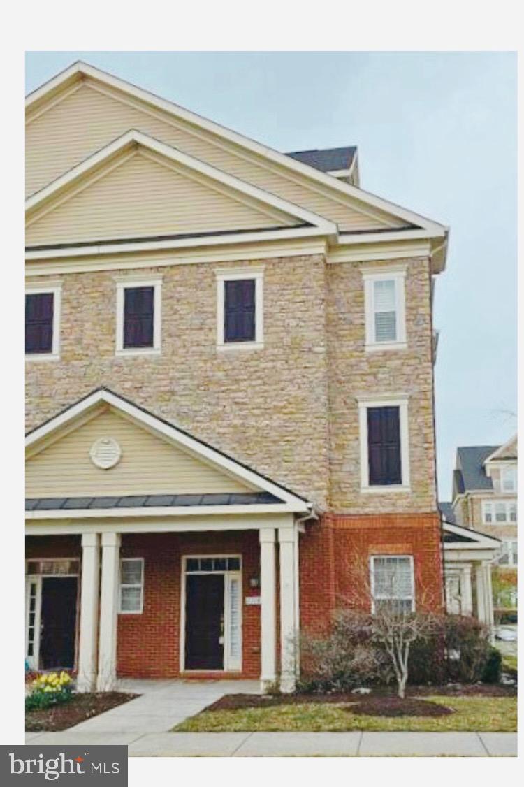 21143 Sugarview Dr