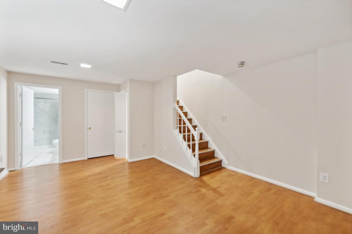 10 Southall Ct