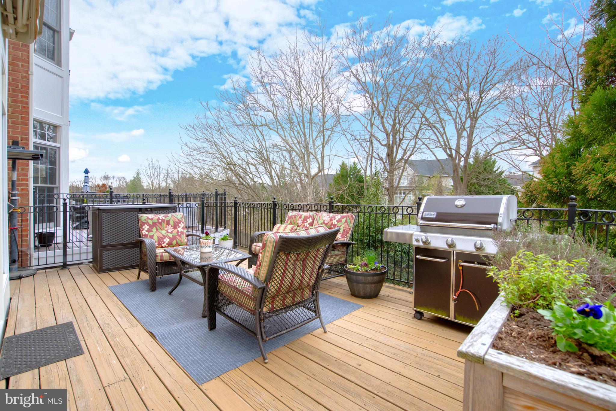 18505 Bear Creek Ter
