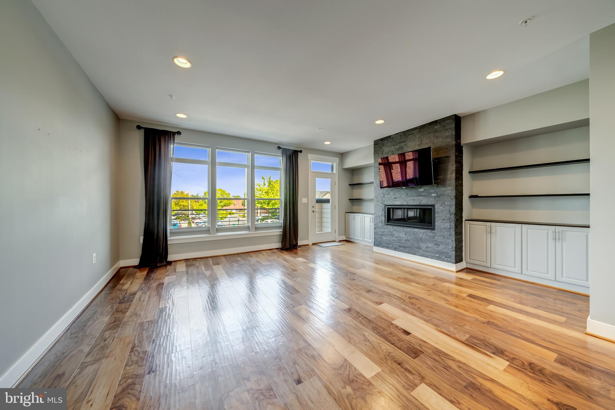 42398 Willow Creek