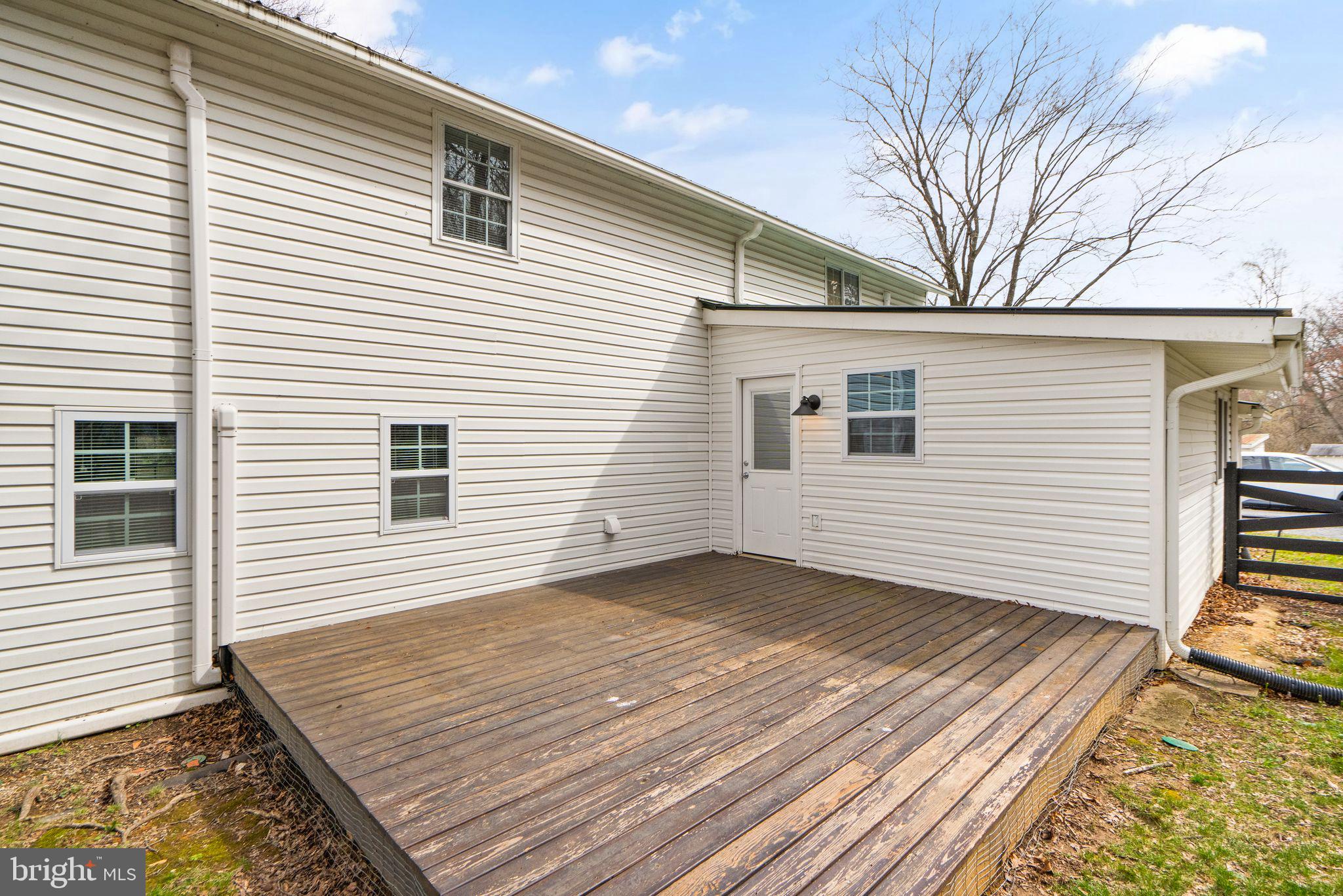 13757 MOUNTAIN ROAD
