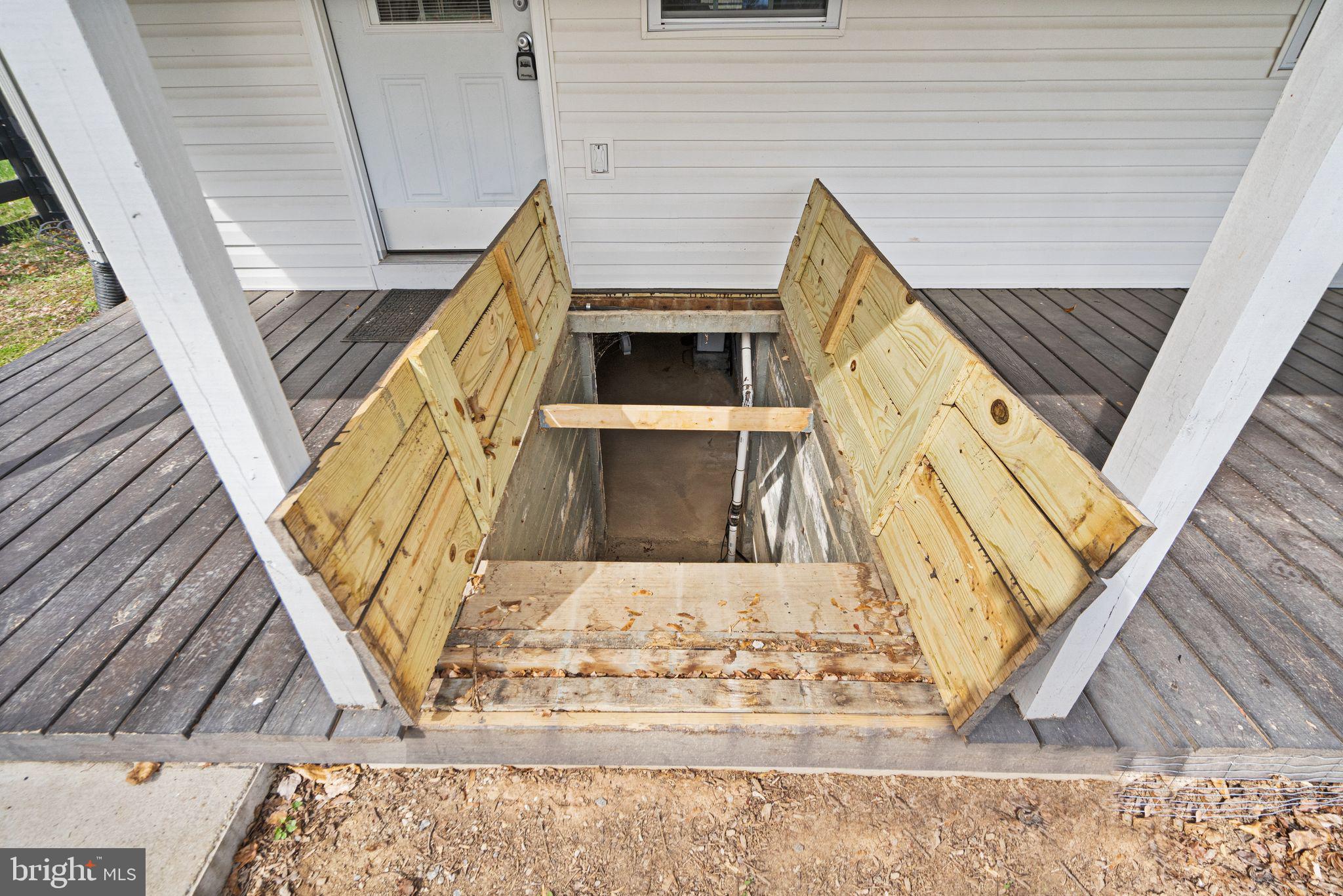 13757 MOUNTAIN ROAD