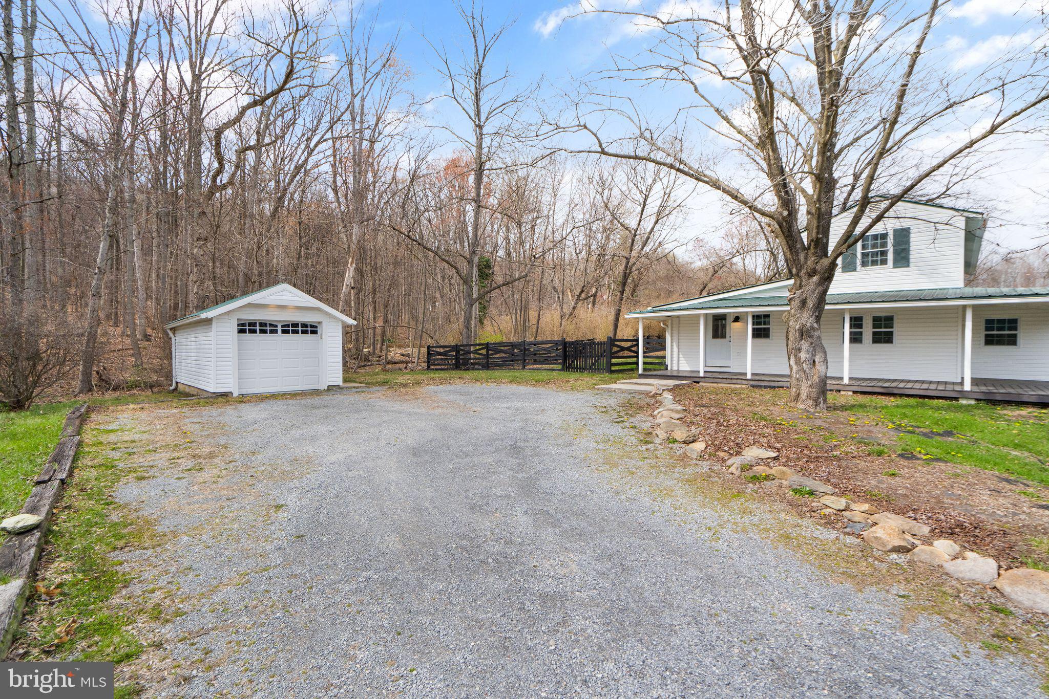 13757 MOUNTAIN ROAD