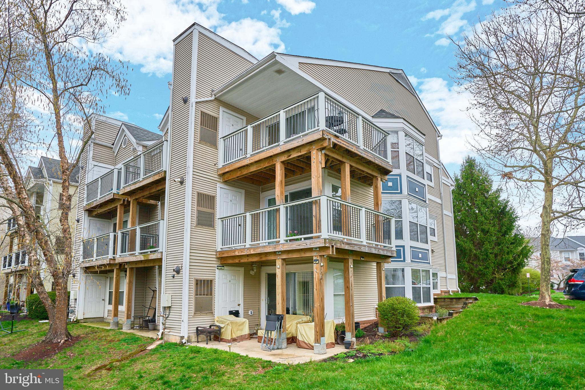 20579 Snowshoe Sq #201