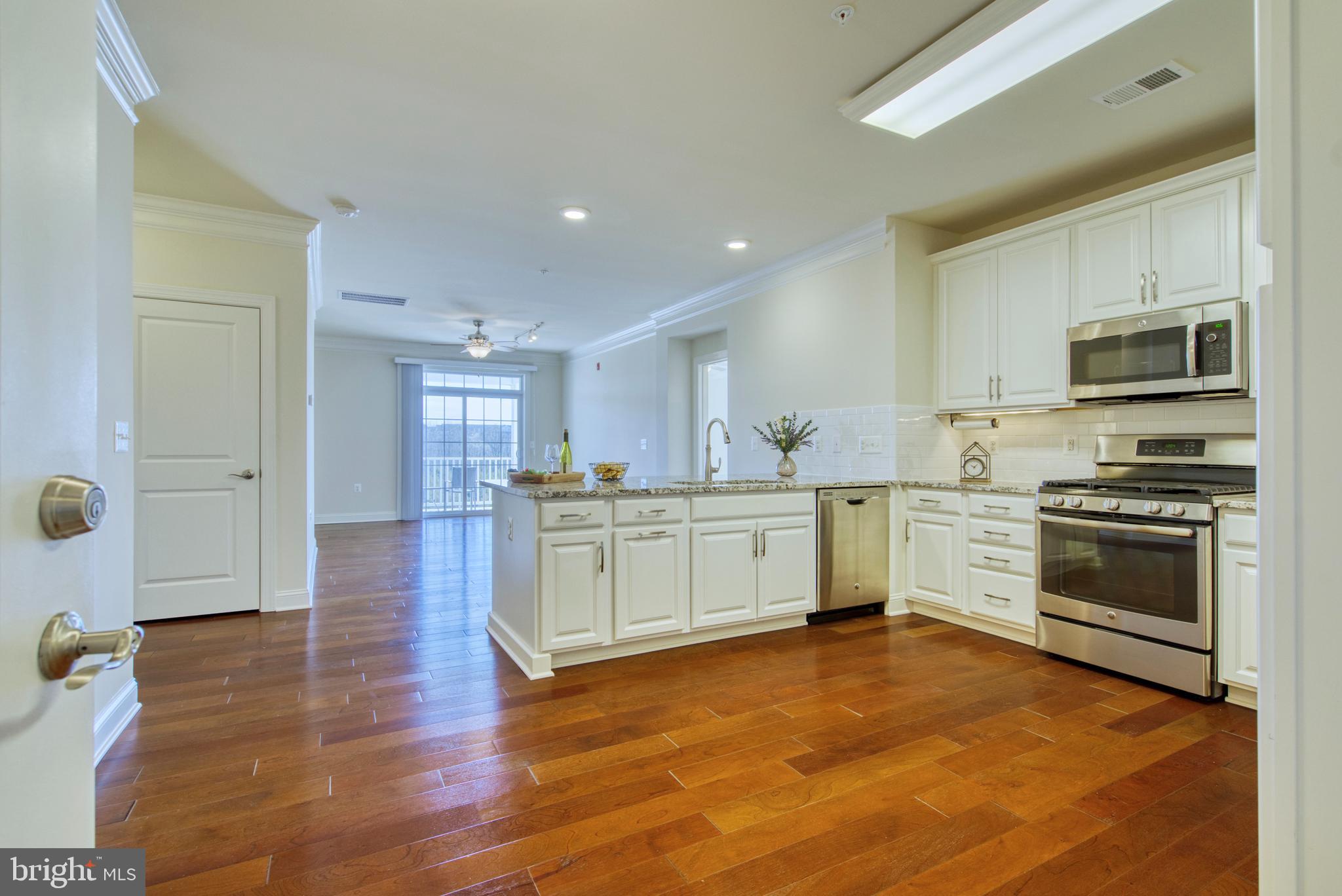 44589 York Crest Ter #305