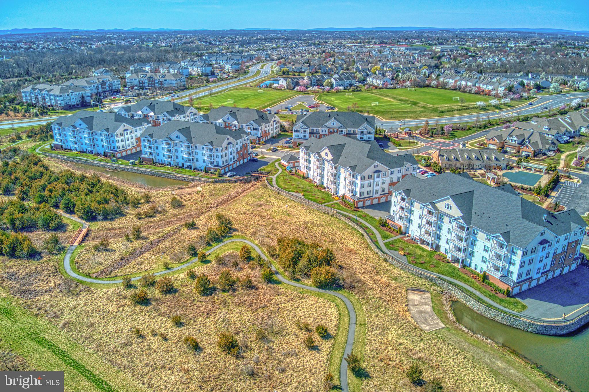 44589 York Crest Ter #305