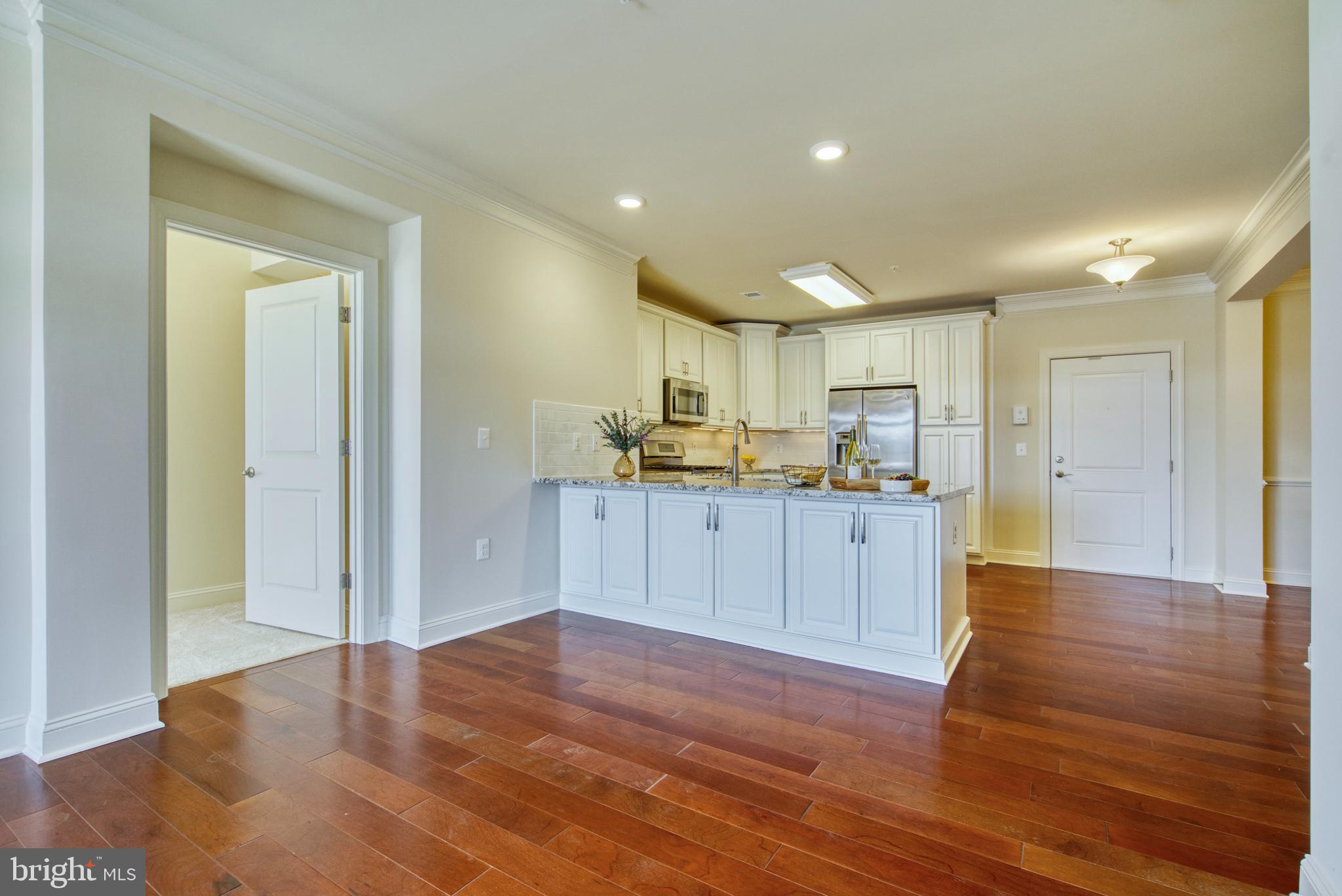 44589 York Crest Ter #305