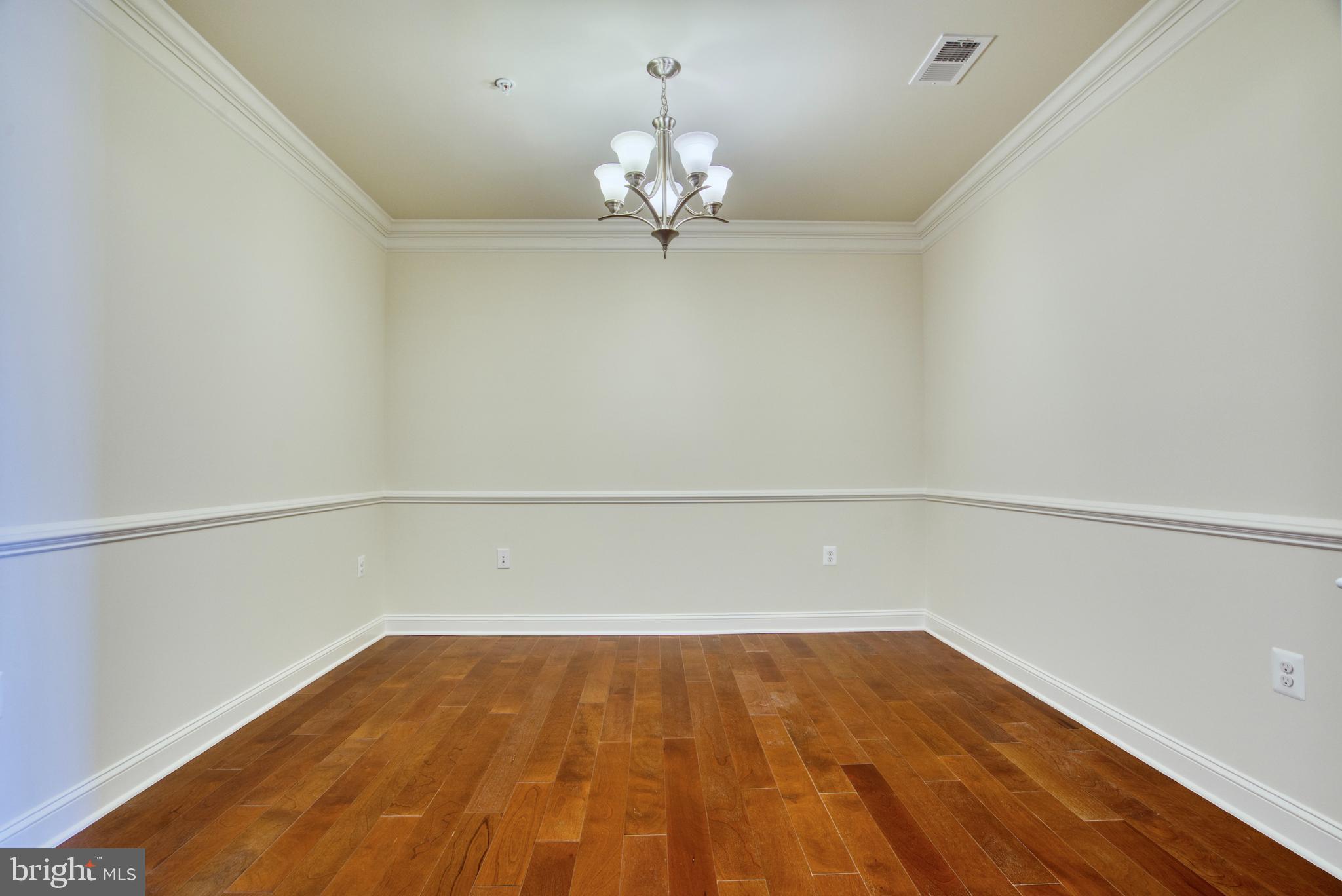44589 York Crest Ter #305
