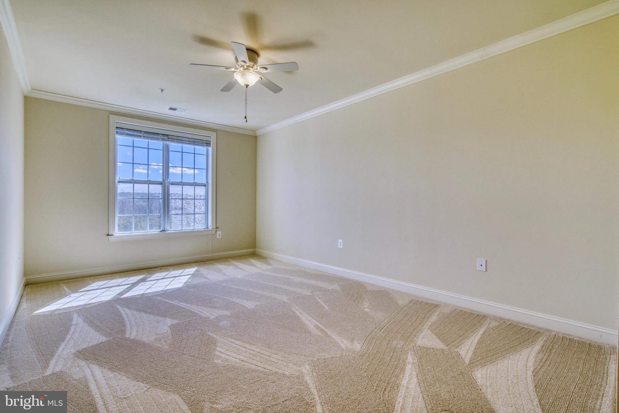44589 York Crest Ter #305