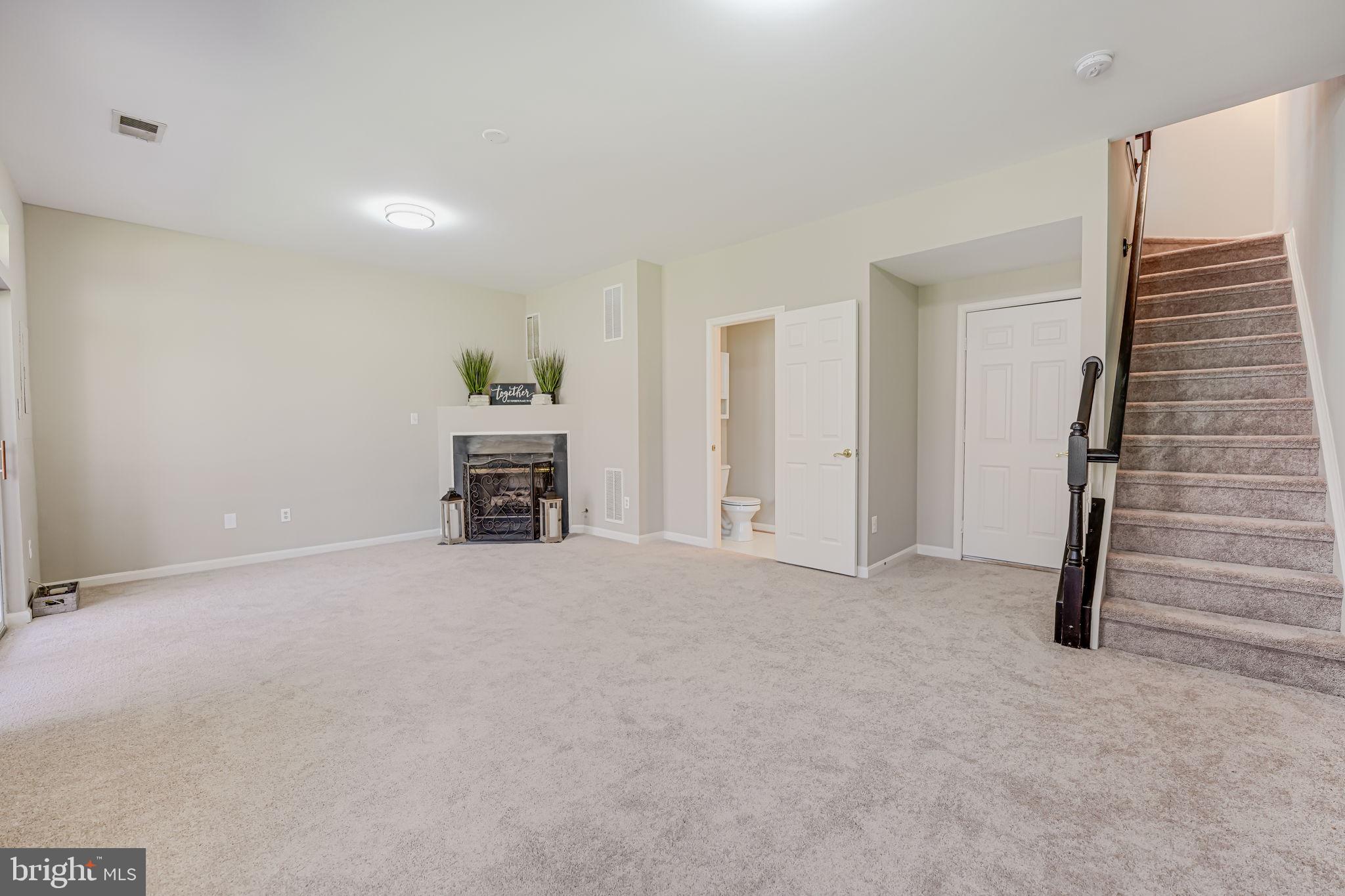 21524 Iredell Ter