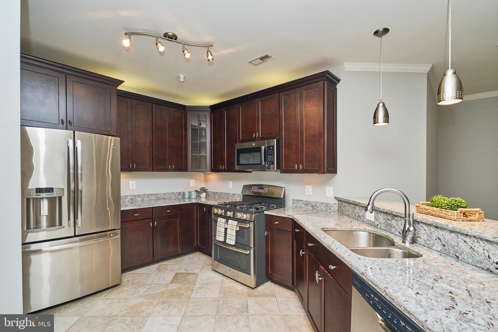 41895 Cathedral Valley Sq #301