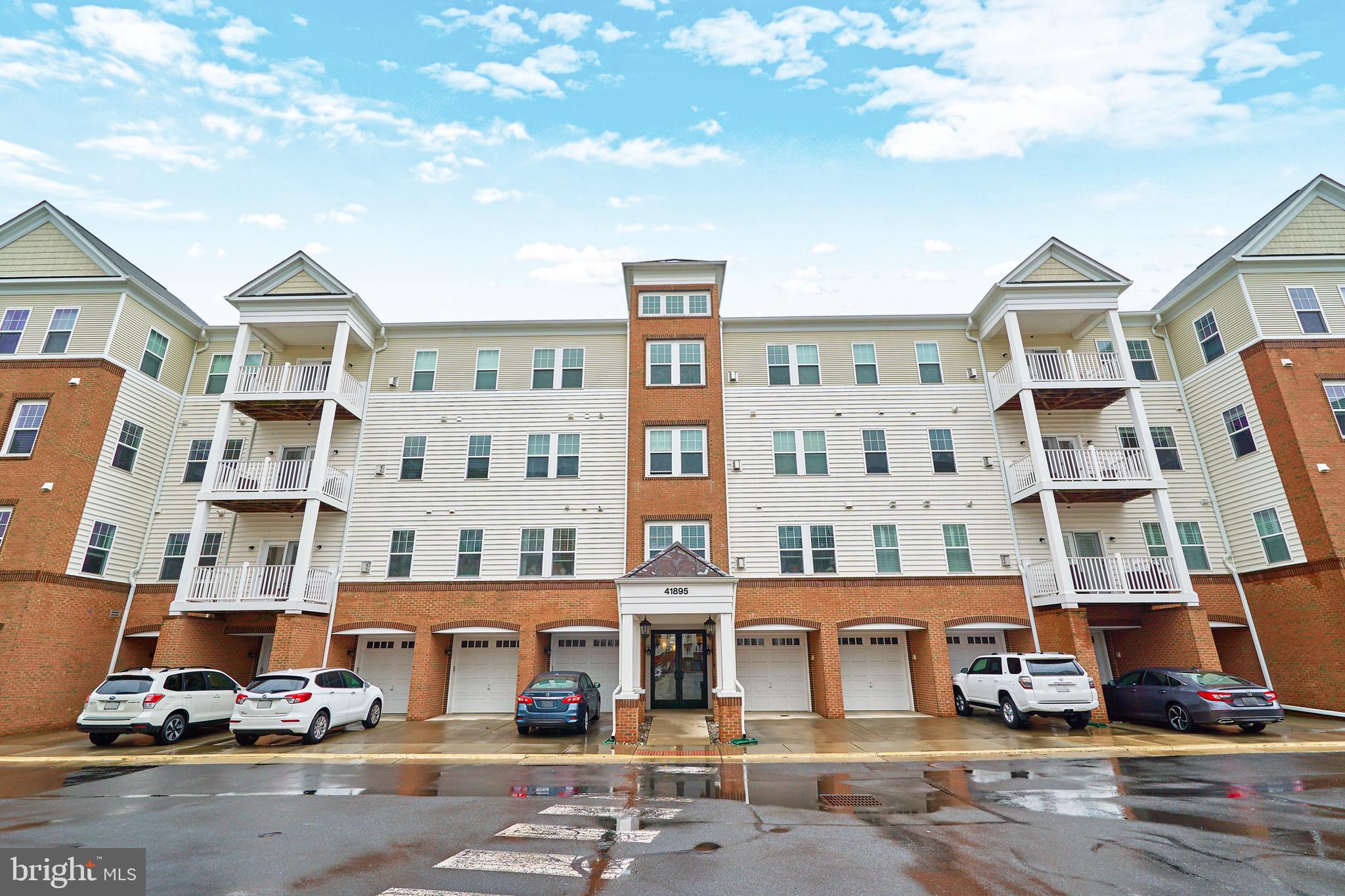 41895 Cathedral Valley Sq #301