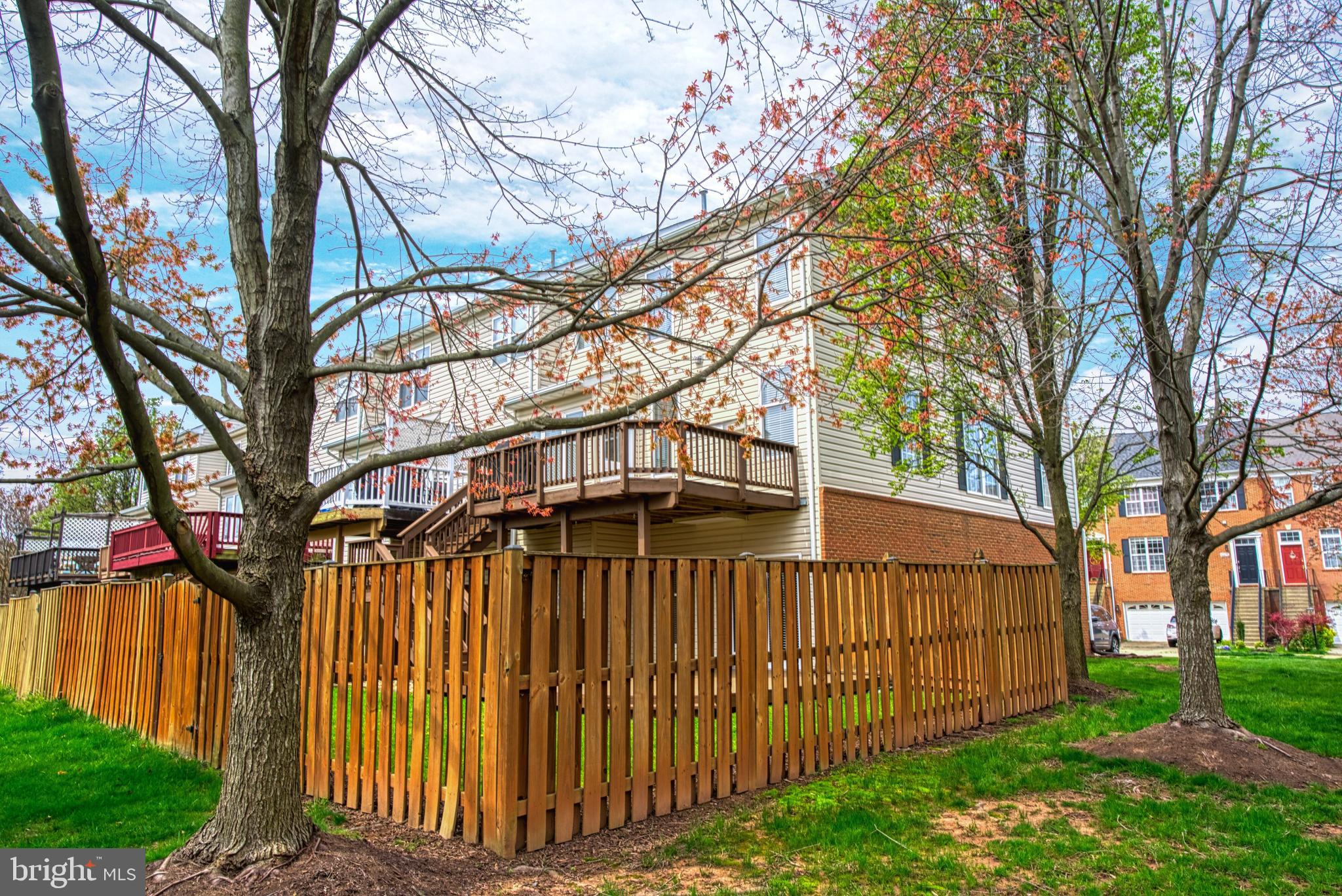 43871 Sandburg Sq