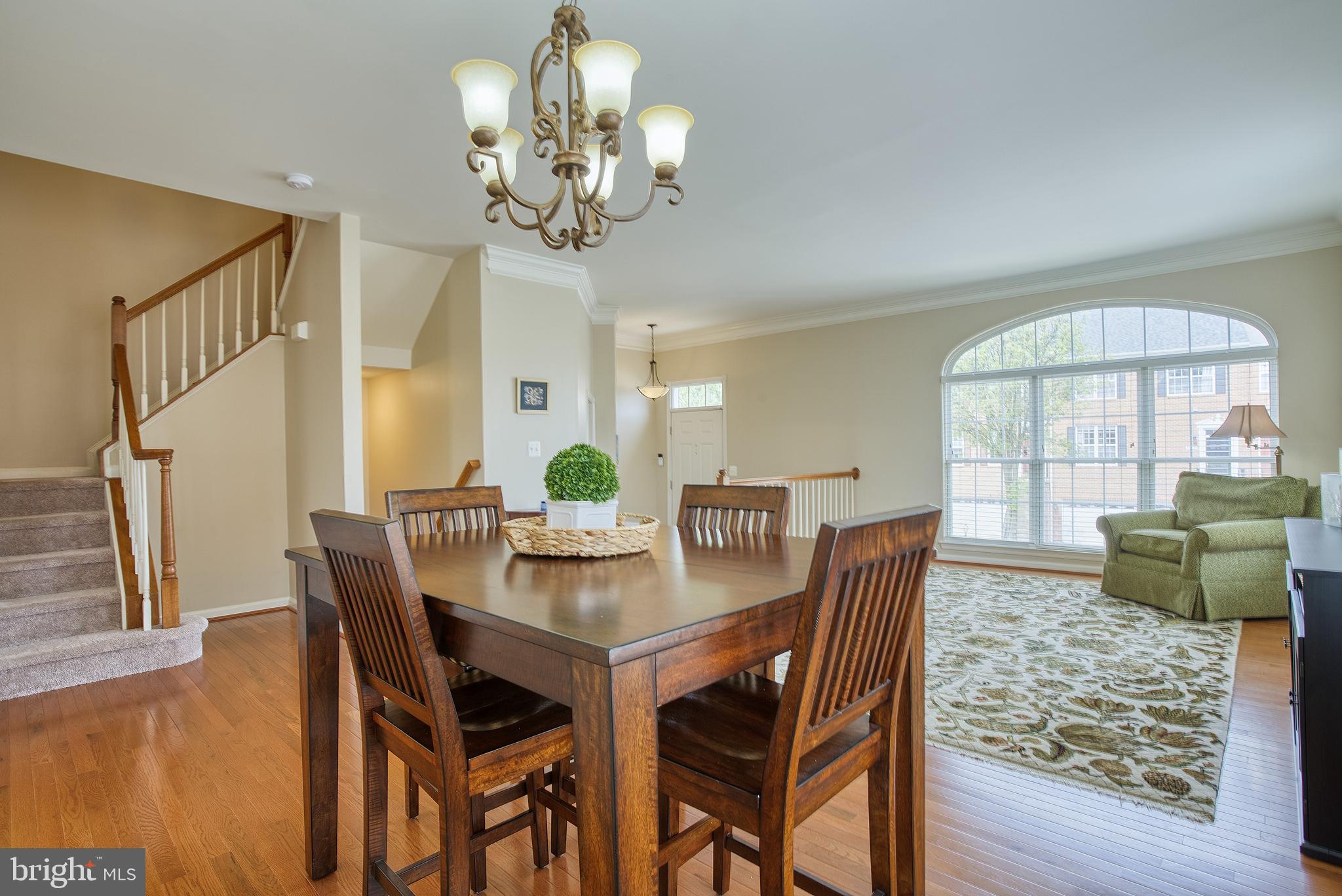 43871 Sandburg Sq