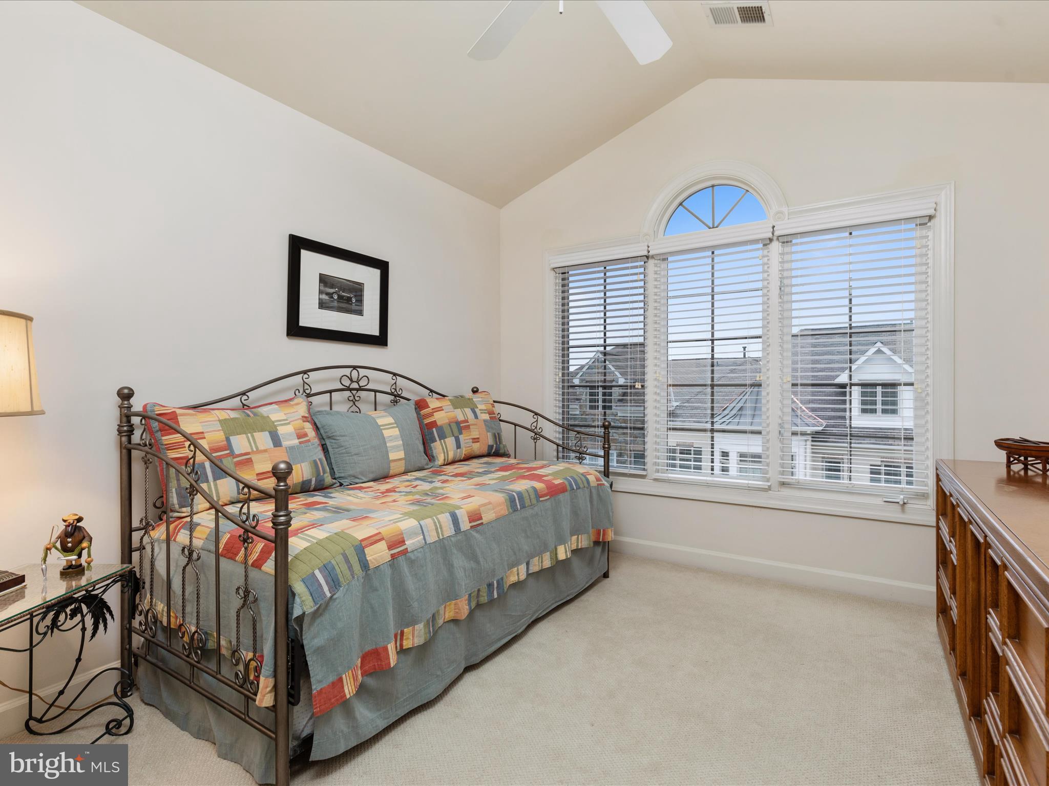 18345 Fairway Oaks Sq