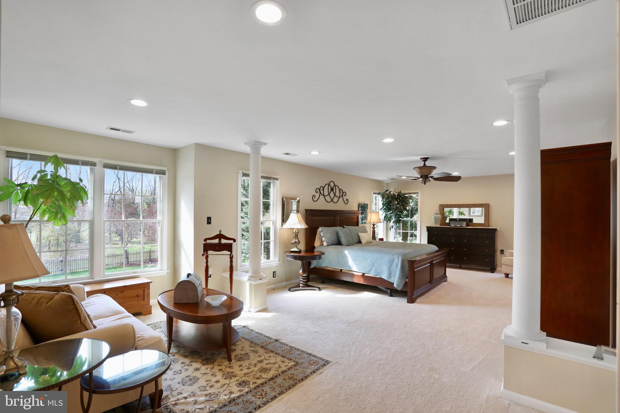 1228 Bradfield Dr SW