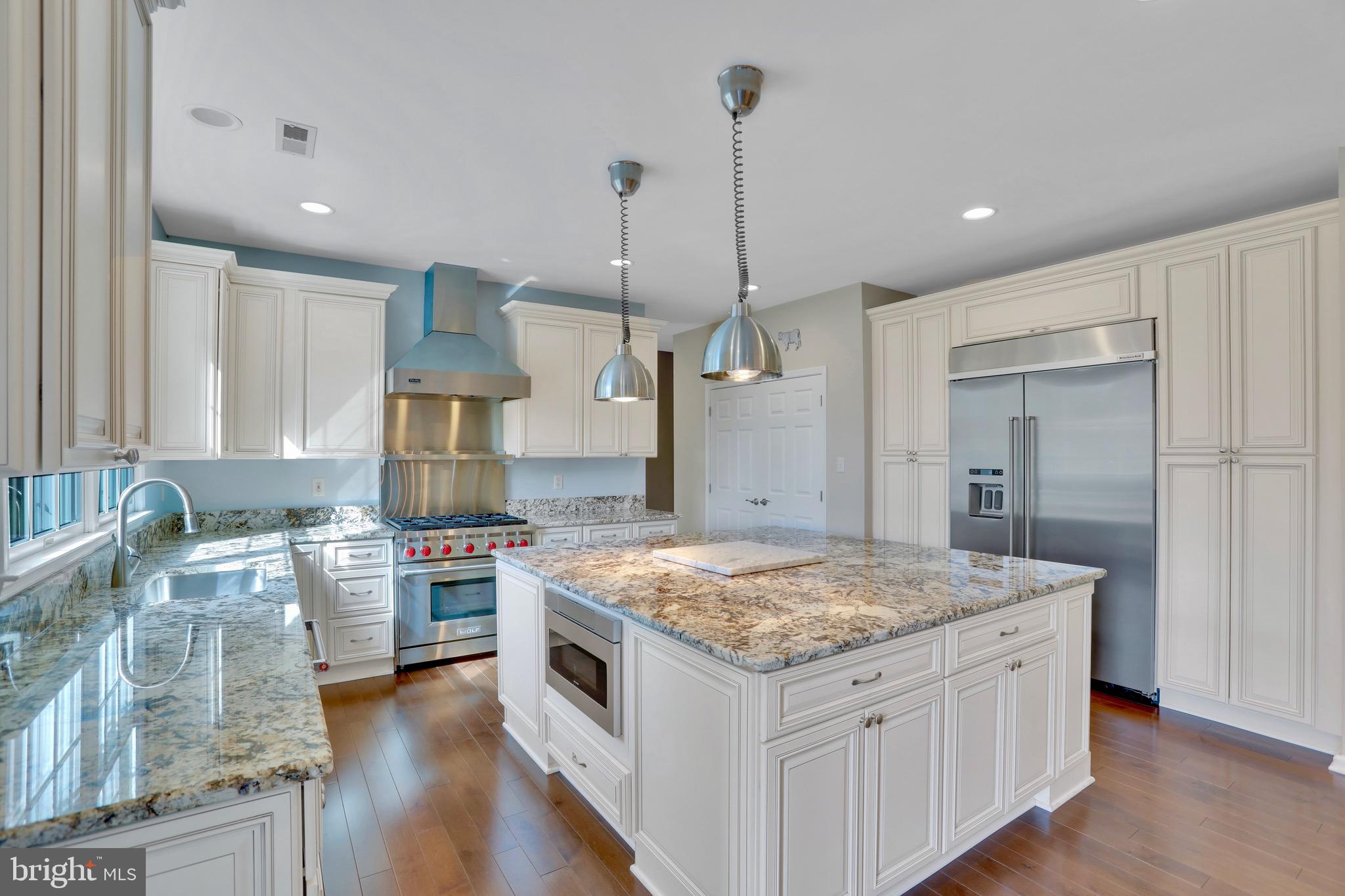 1228 Bradfield Dr SW