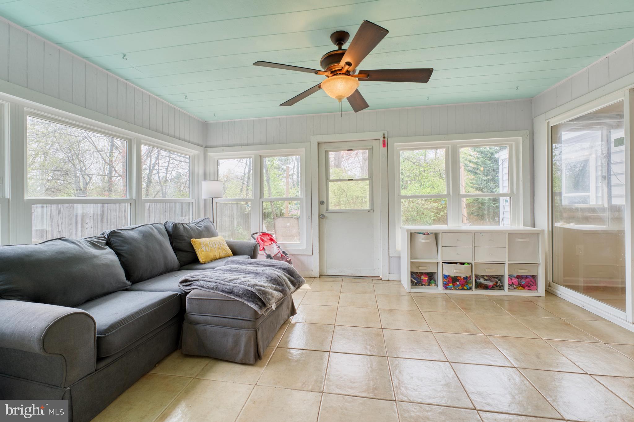 411 Sugarland Run Dr