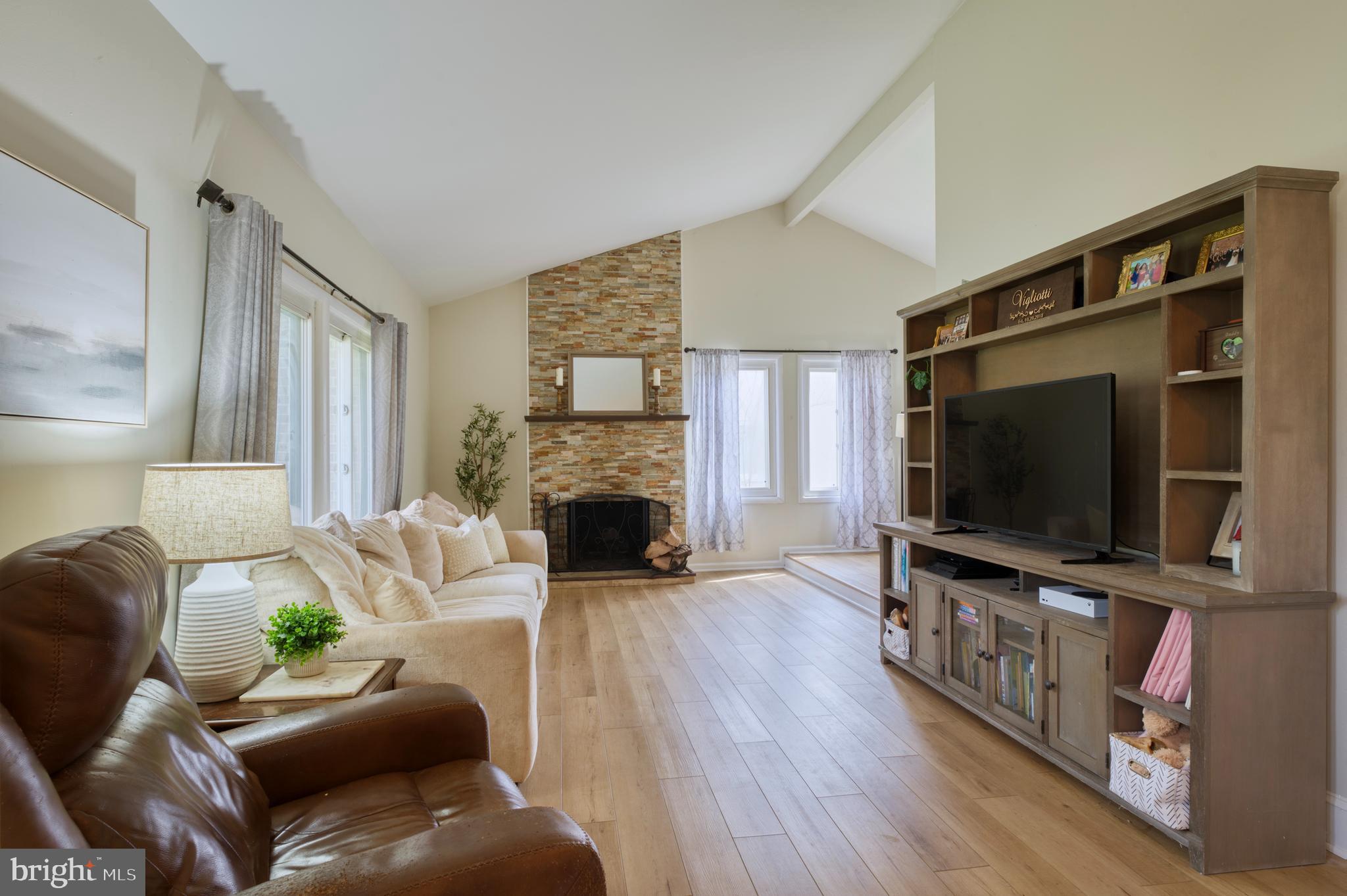 411 Sugarland Run Dr