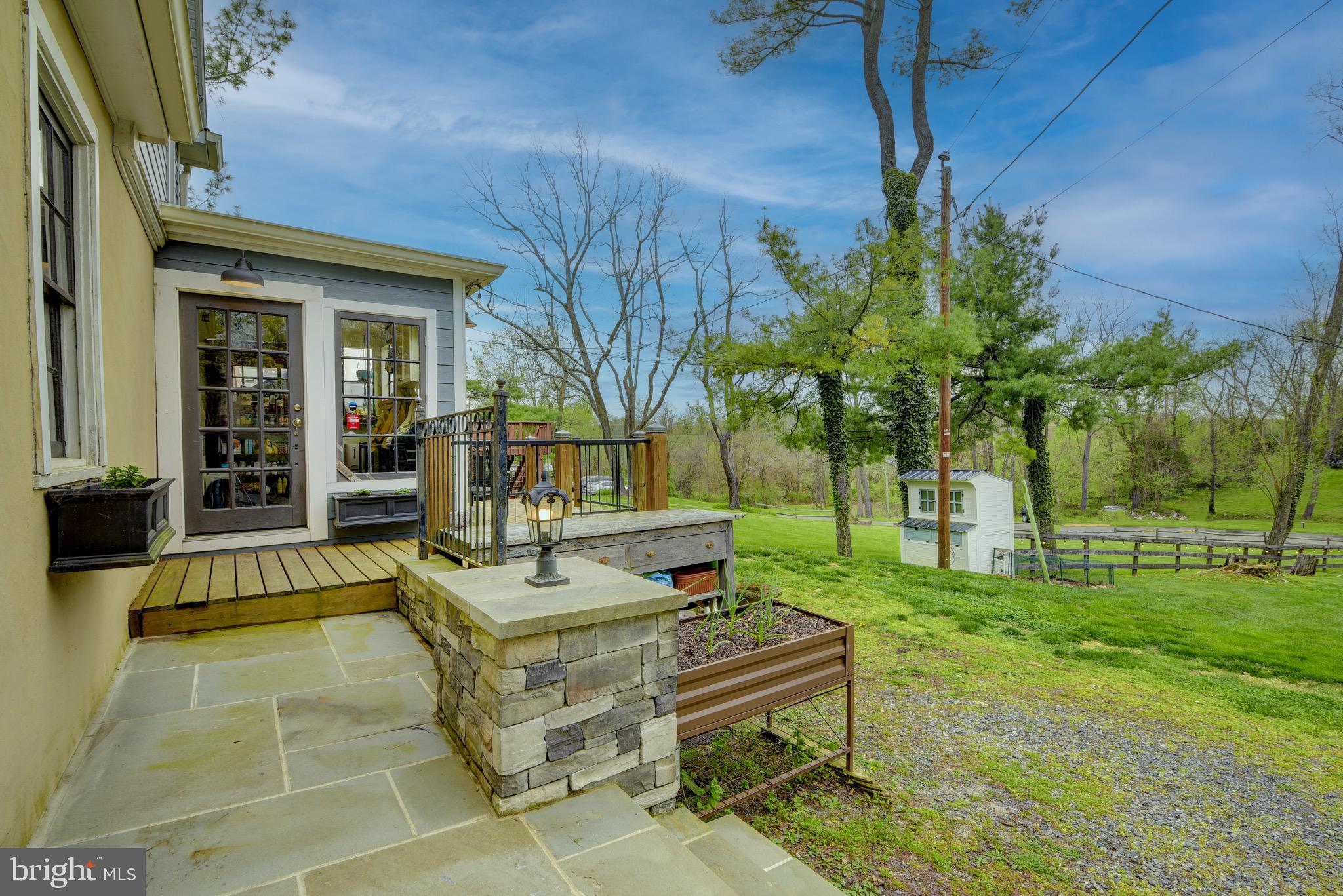23381 Sam Fred Rd