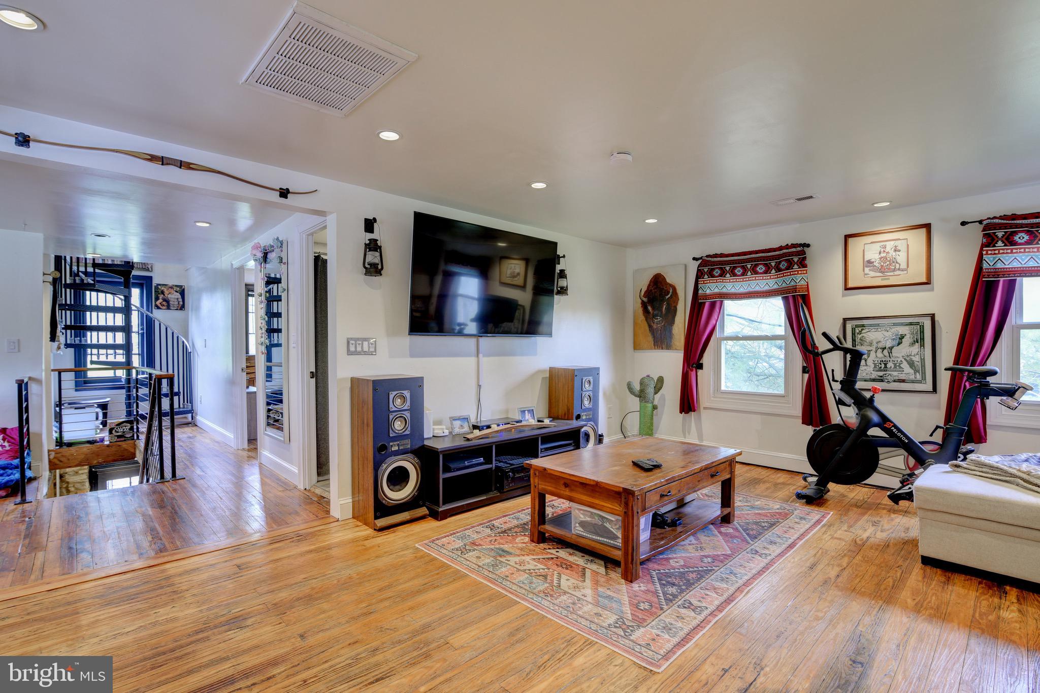 23381 Sam Fred Rd