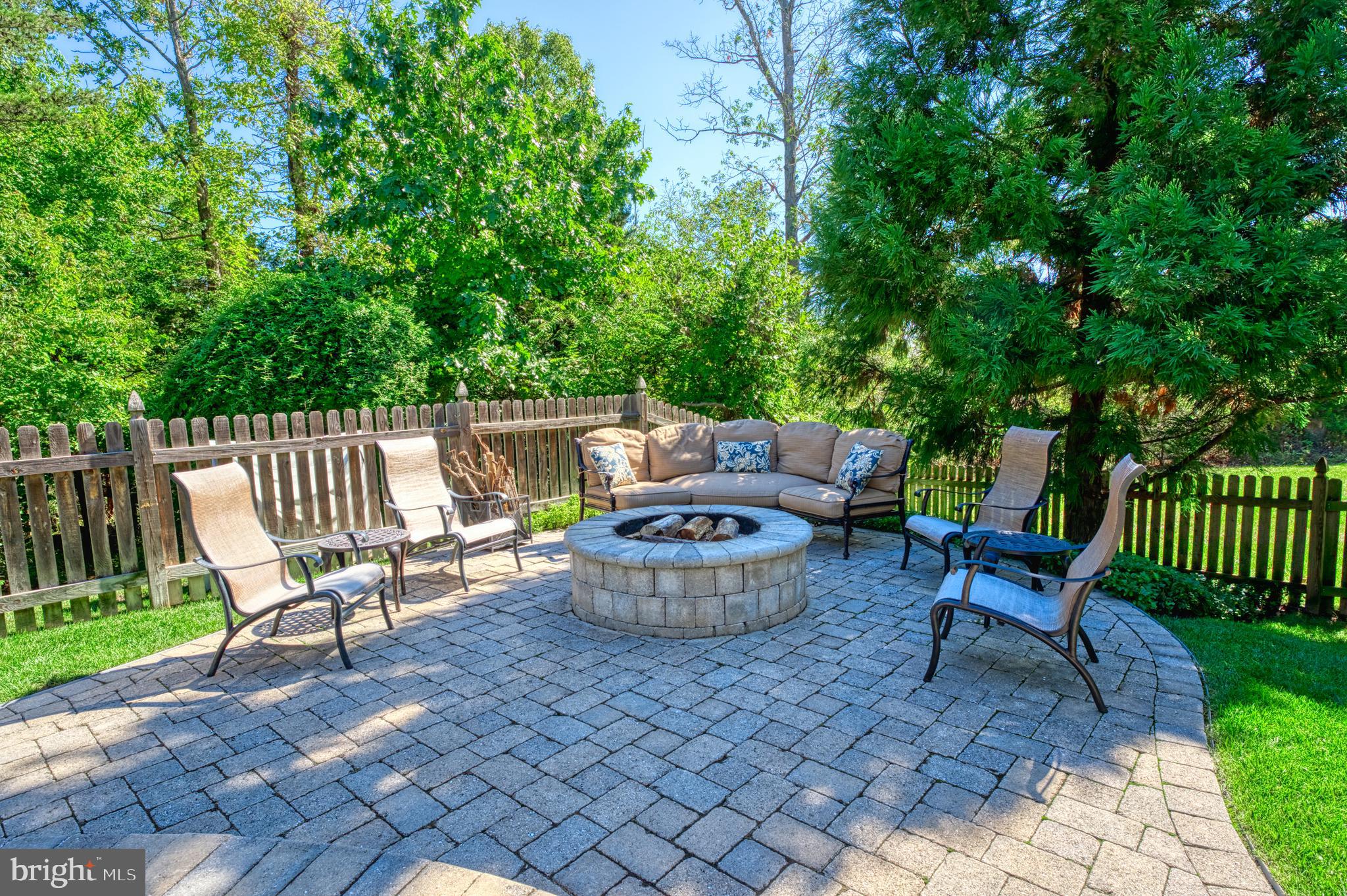 22176 Windy Pine Ct