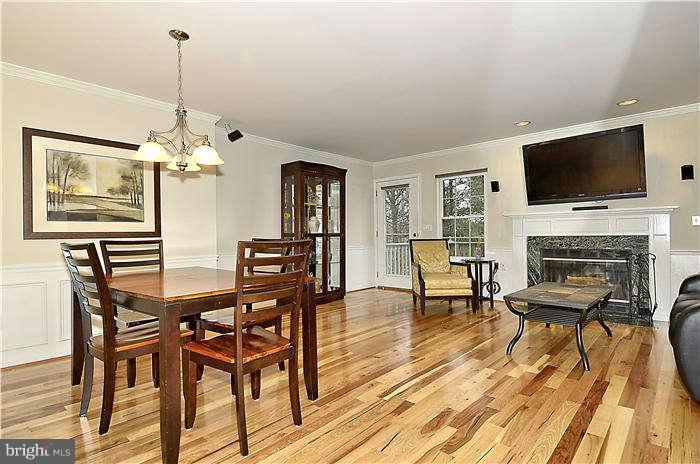 208 Hackley Ct