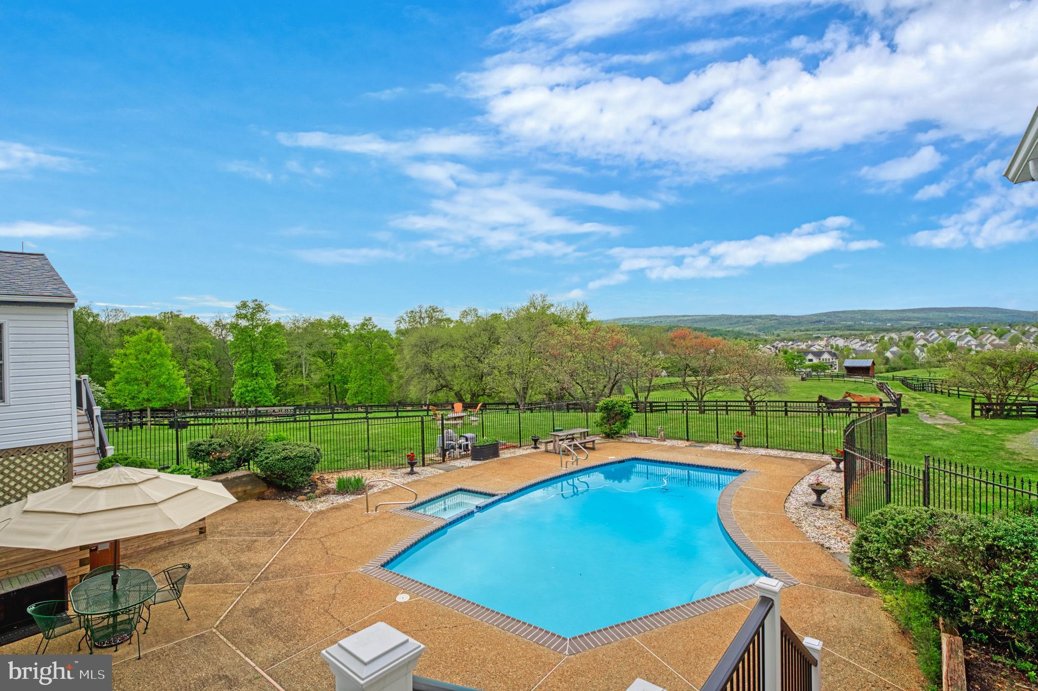 36181 Foxlore Farm Ln