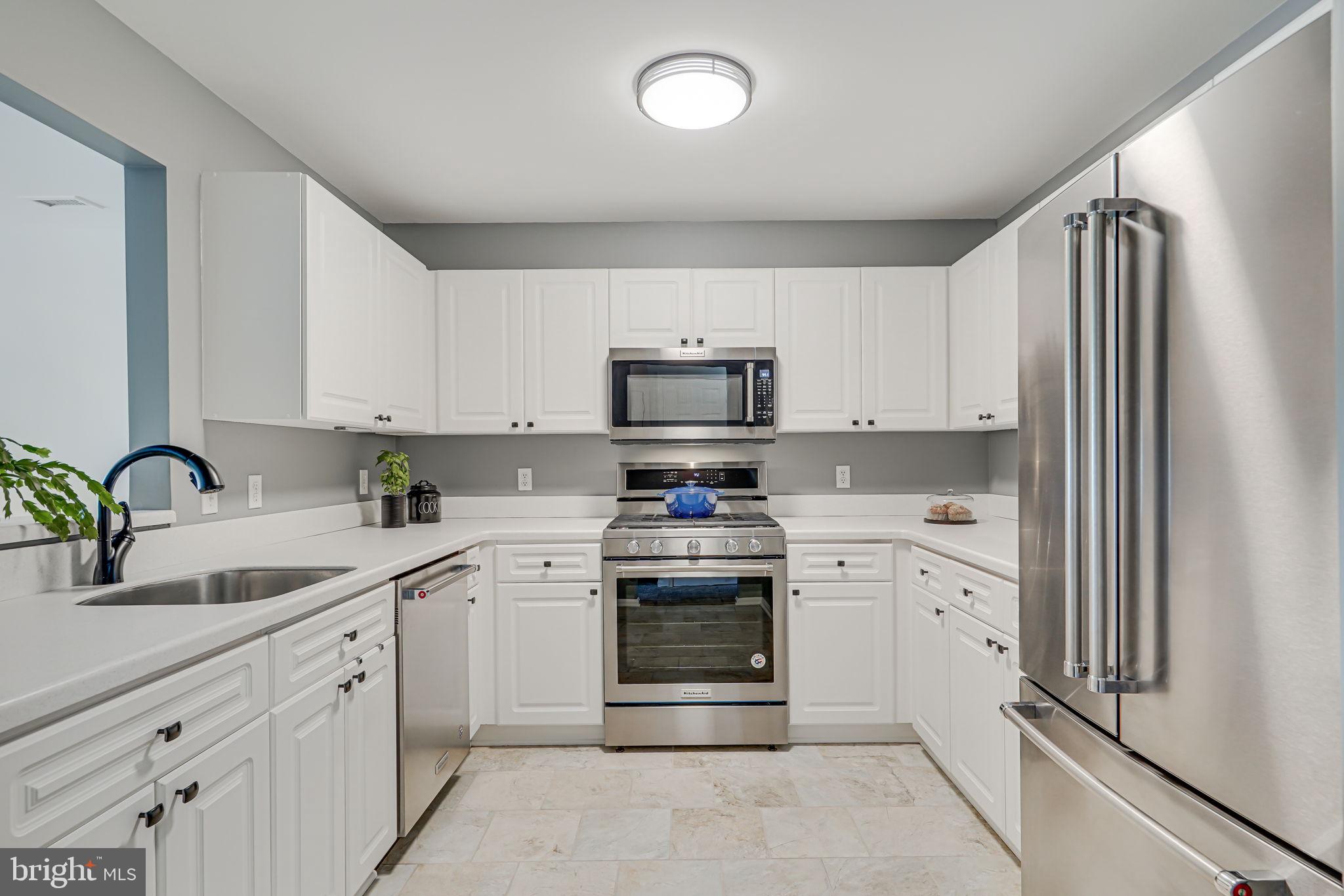 20582 Snowshoe Sq #202