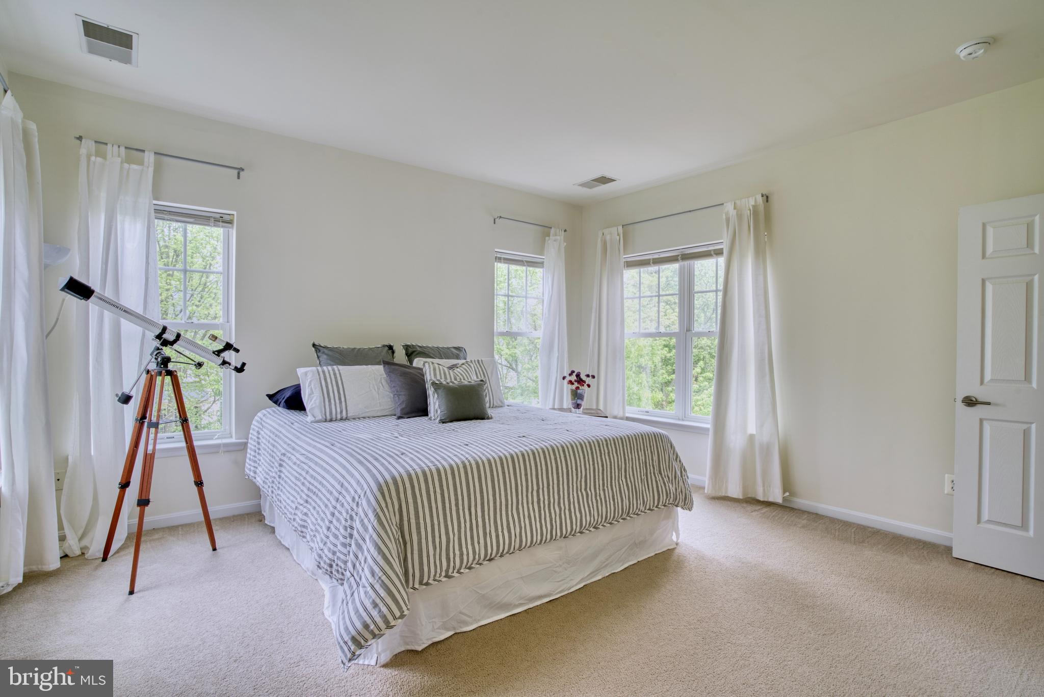 42104 Glacier Bay Ct